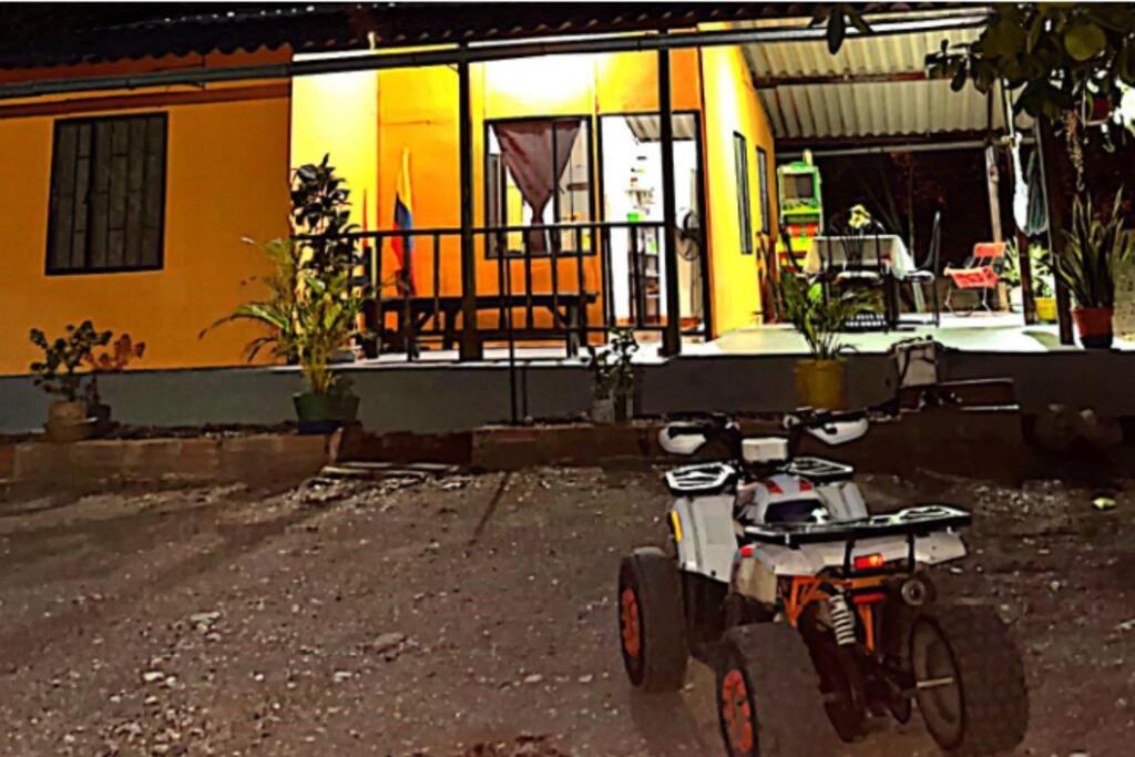 Casa campestre nudista