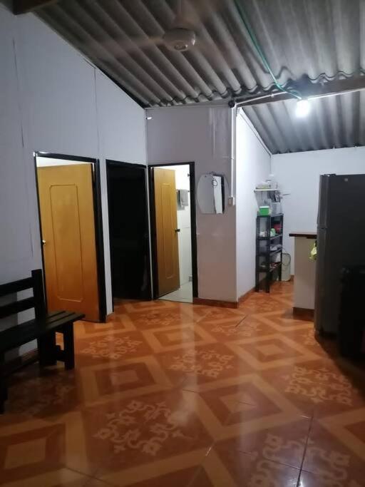 Casa campestre nudista