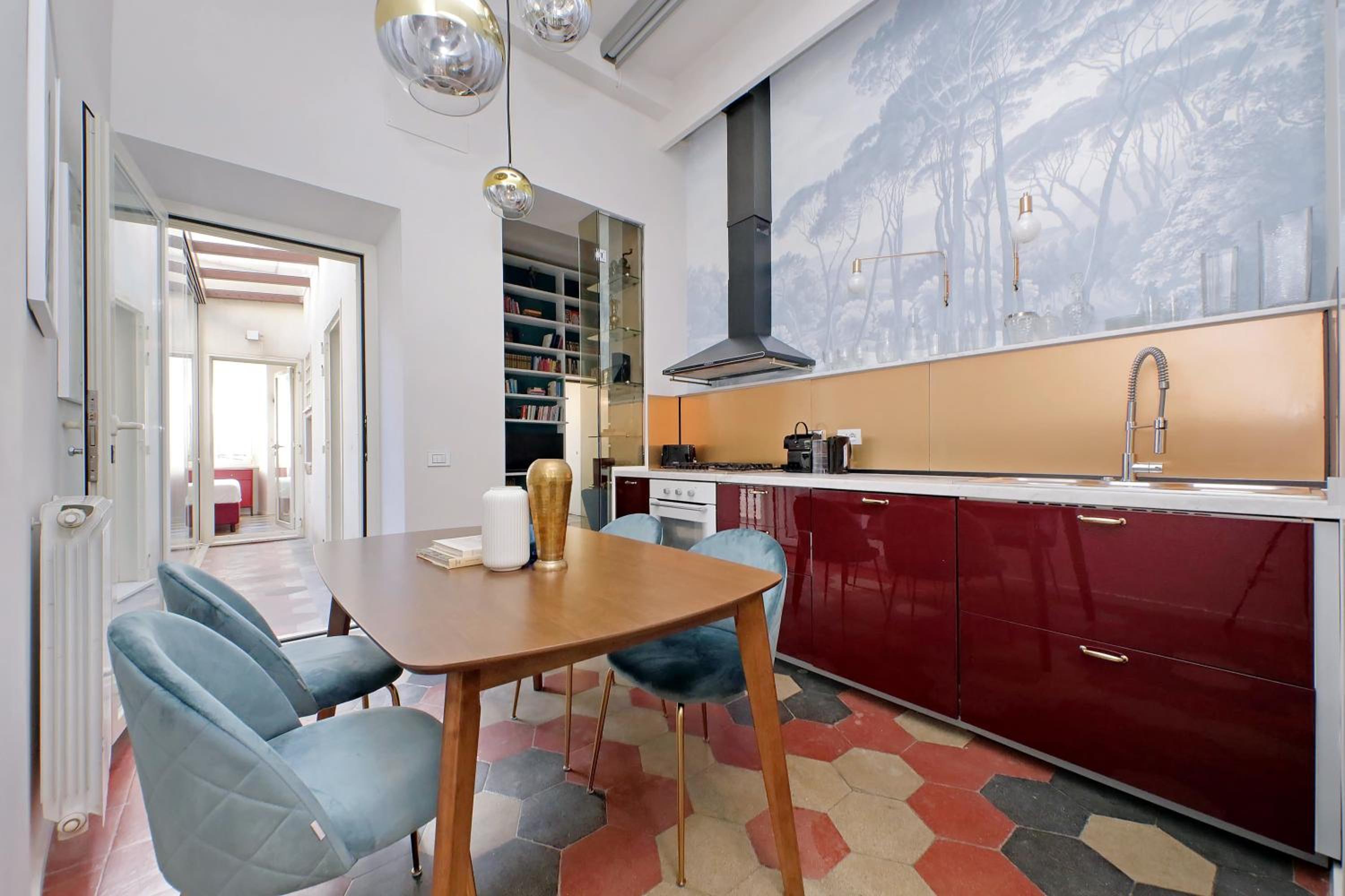 YCH-Colosseo book house
