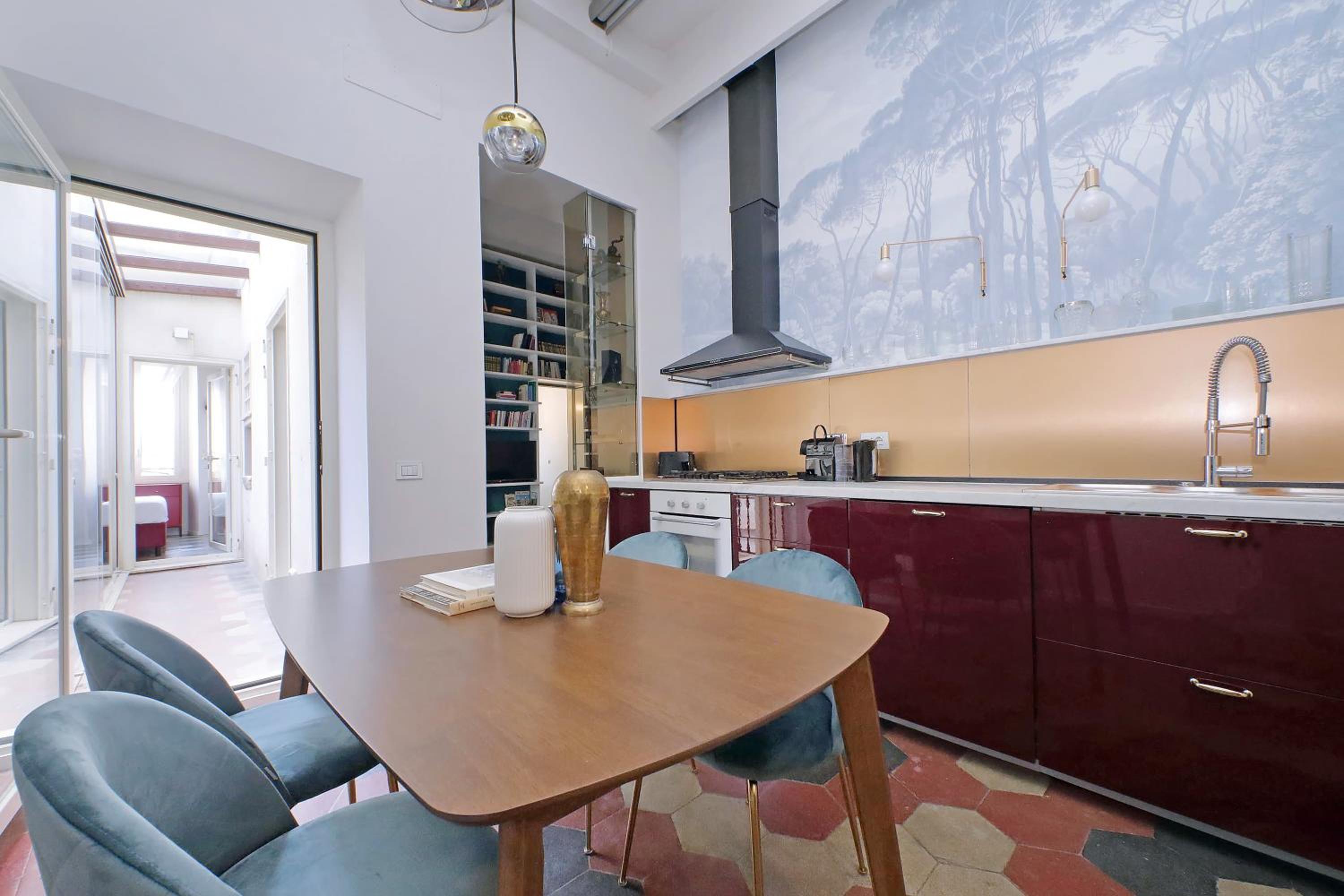 YCH-Colosseo book house