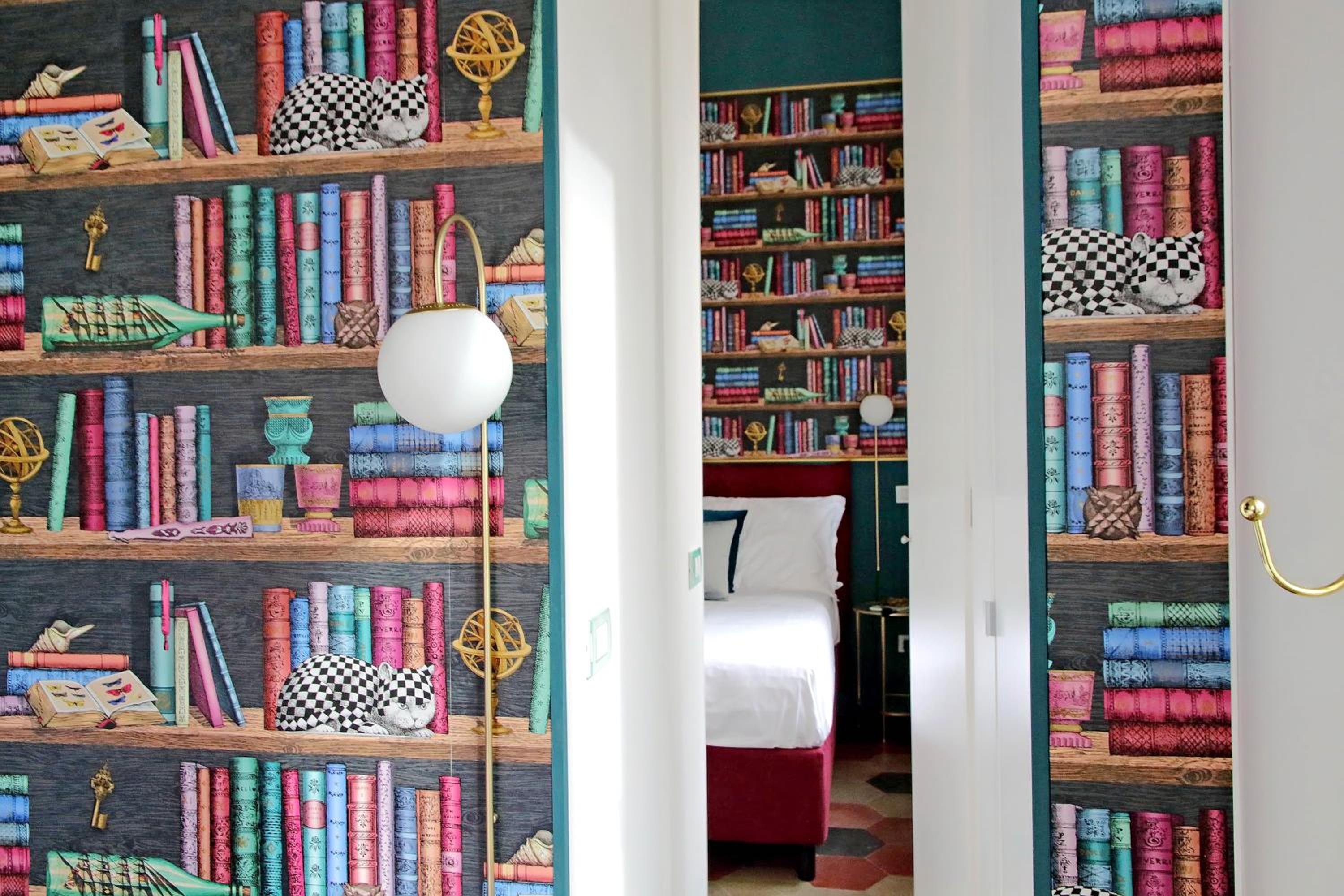 YCH-Colosseo book house