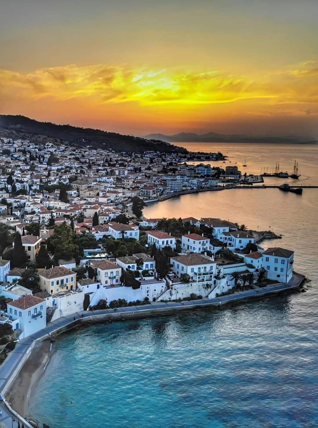 GDE Spetses 3BR house view 4