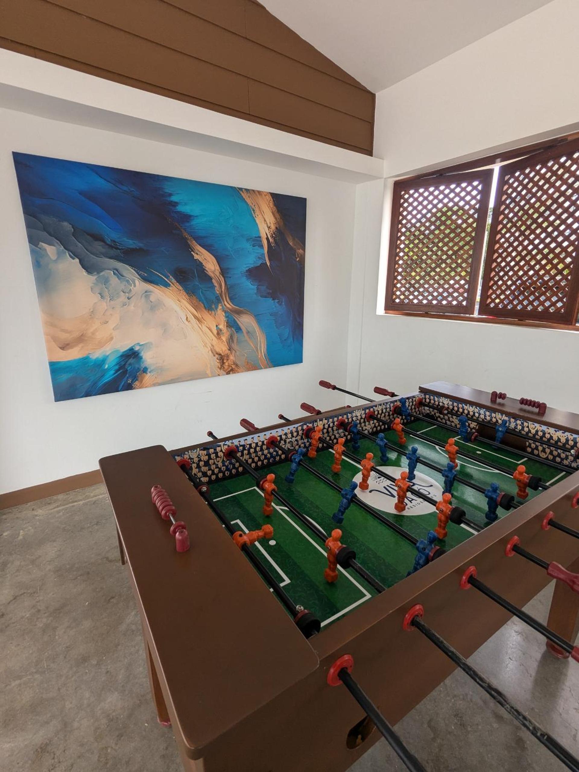 Jaco Beach, Viva Jaco, AC, HOT water, 3 Pools, BBQ, Gym, Co-Work, Games, Ranchos