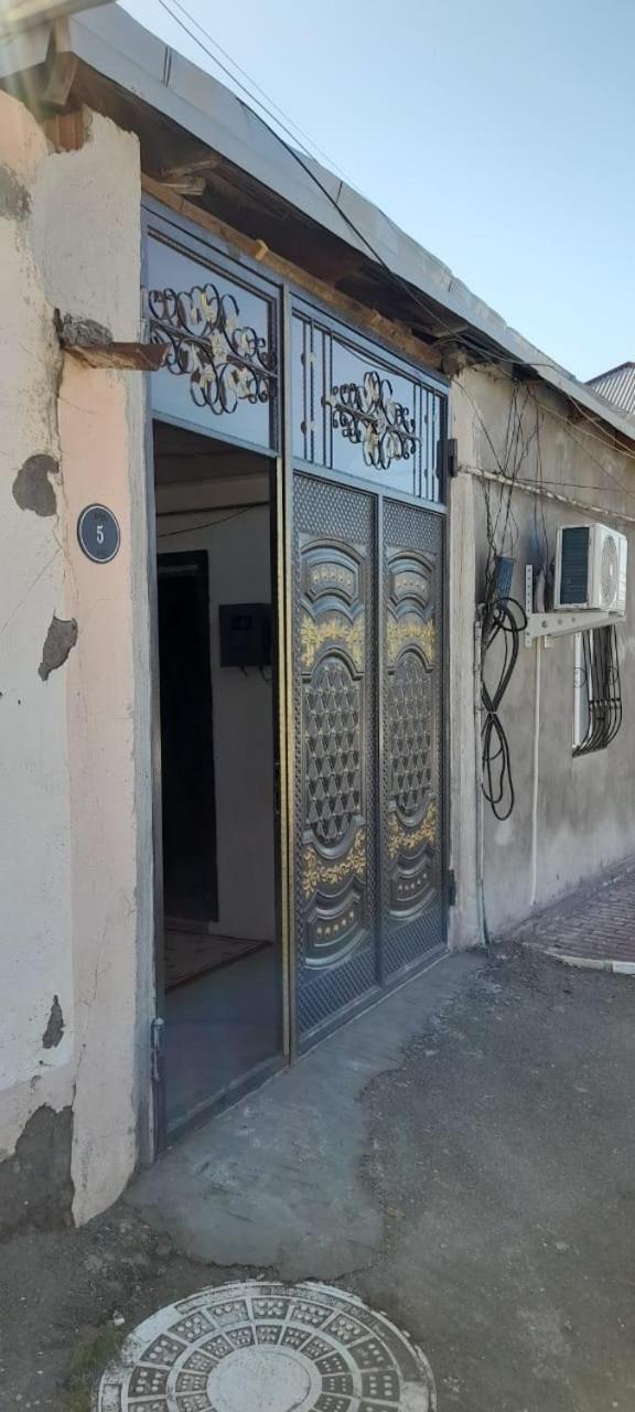 Cosy House near Momune Khatun