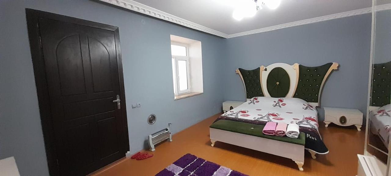 Cosy House near Momune Khatun