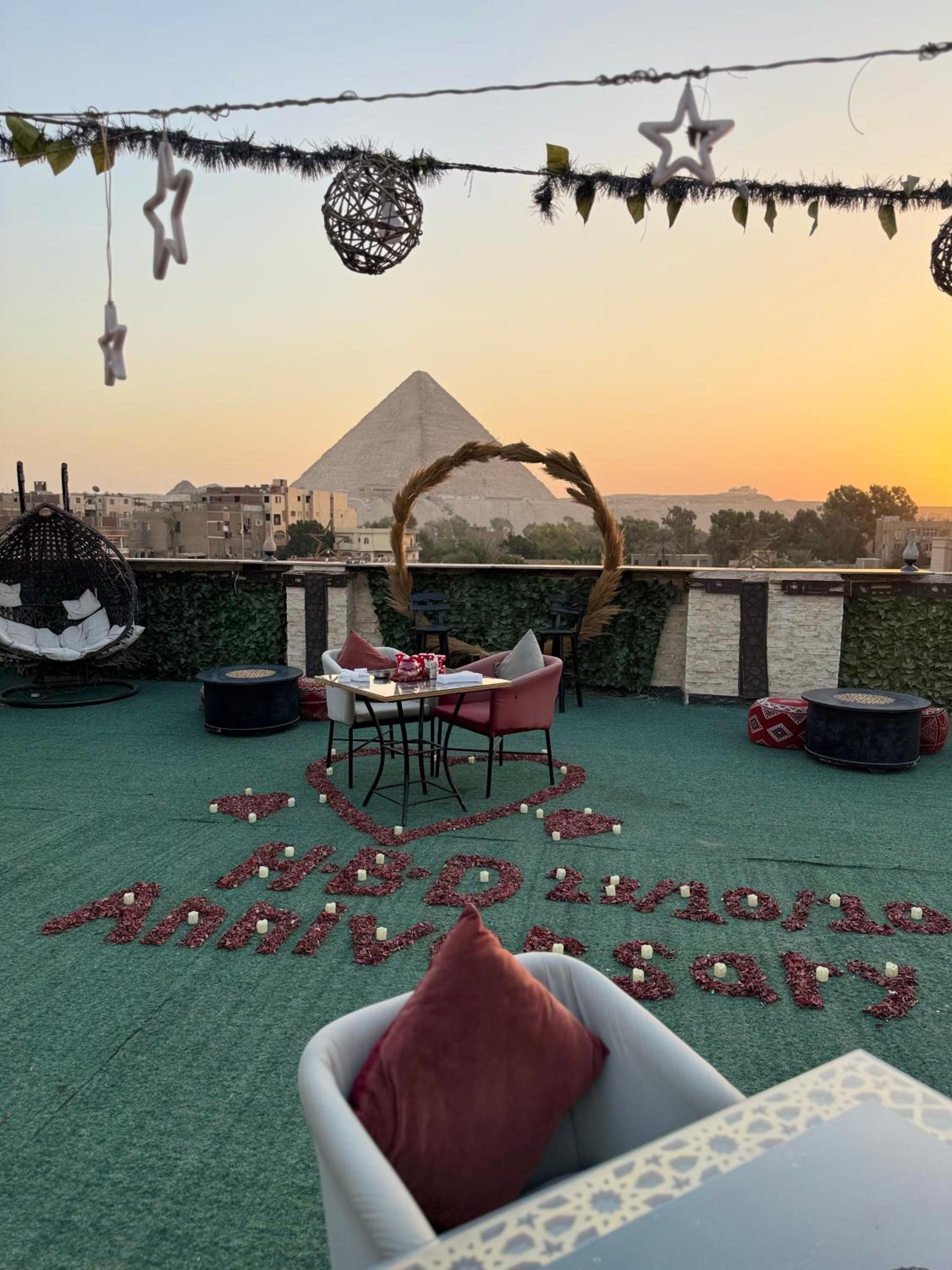 King Cheops Inn - Pyramid View