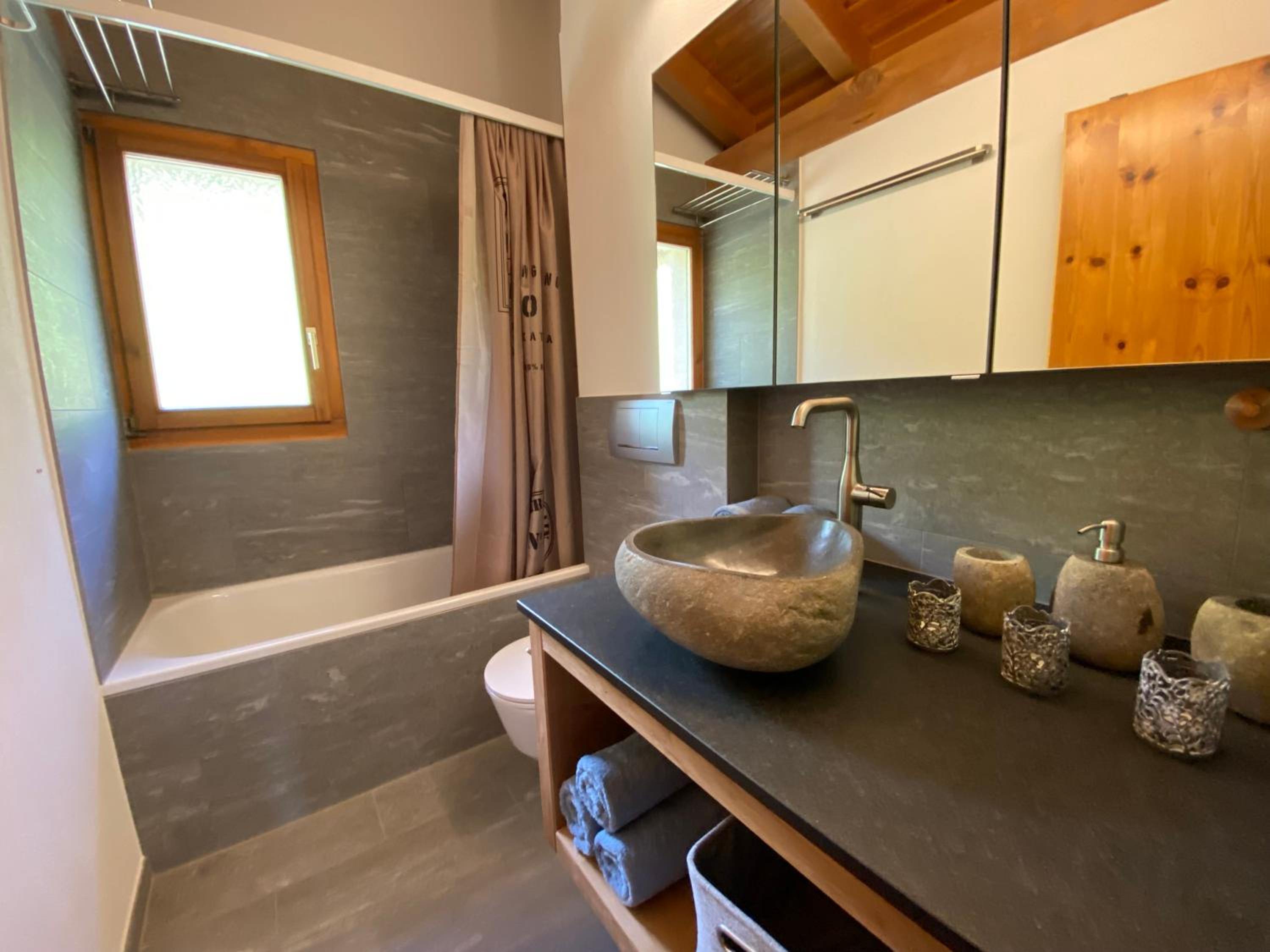 Casa Ansiel - 2.5 Zimmer Ferienwohnung am Sonnenhang von Falera