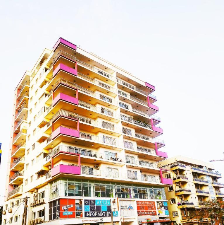 Chambres meublées Avenue Cheikh Anta Diop