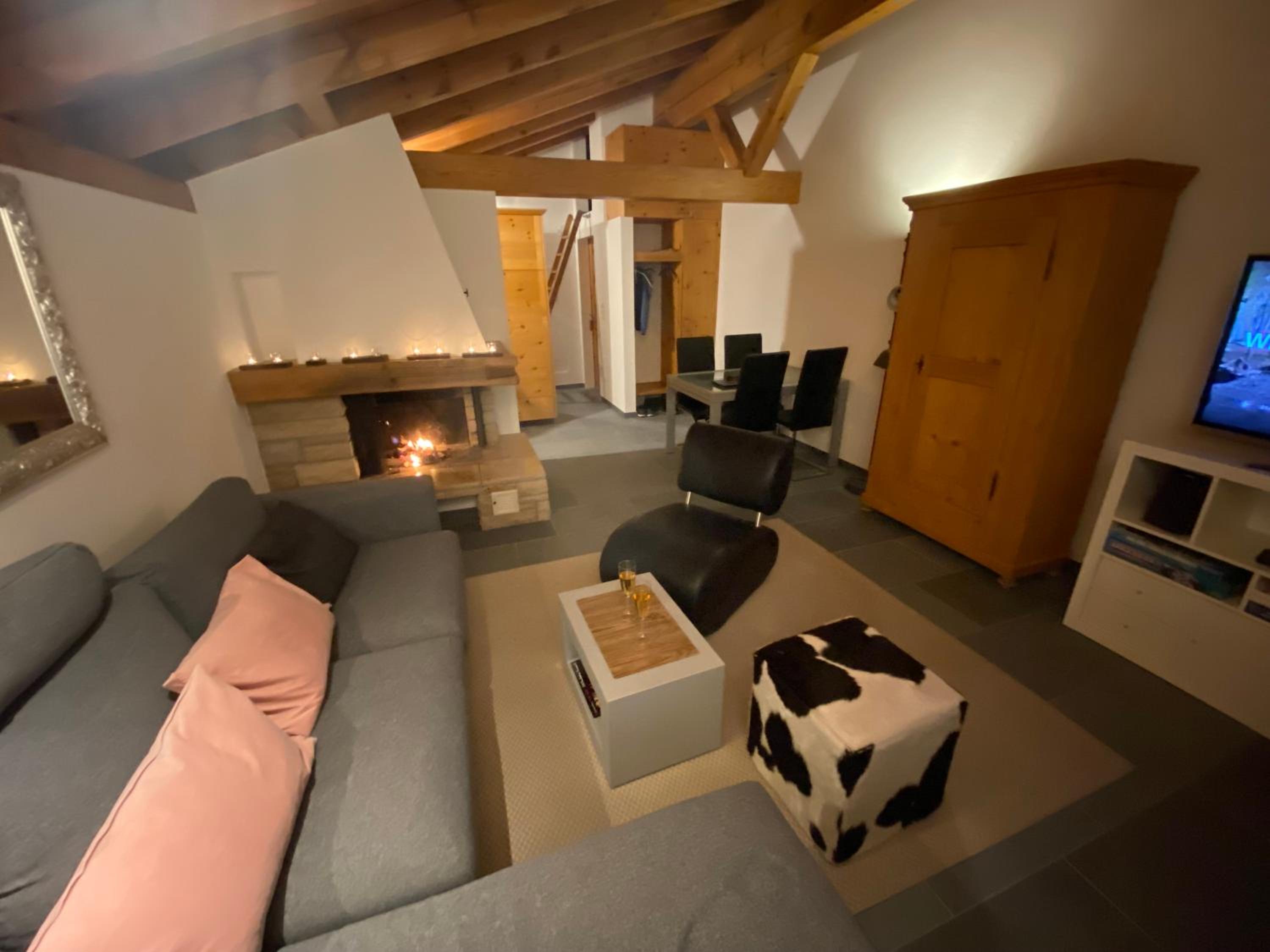 Casa Ansiel - 2.5 Zimmer Ferienwohnung am Sonnenhang von Falera