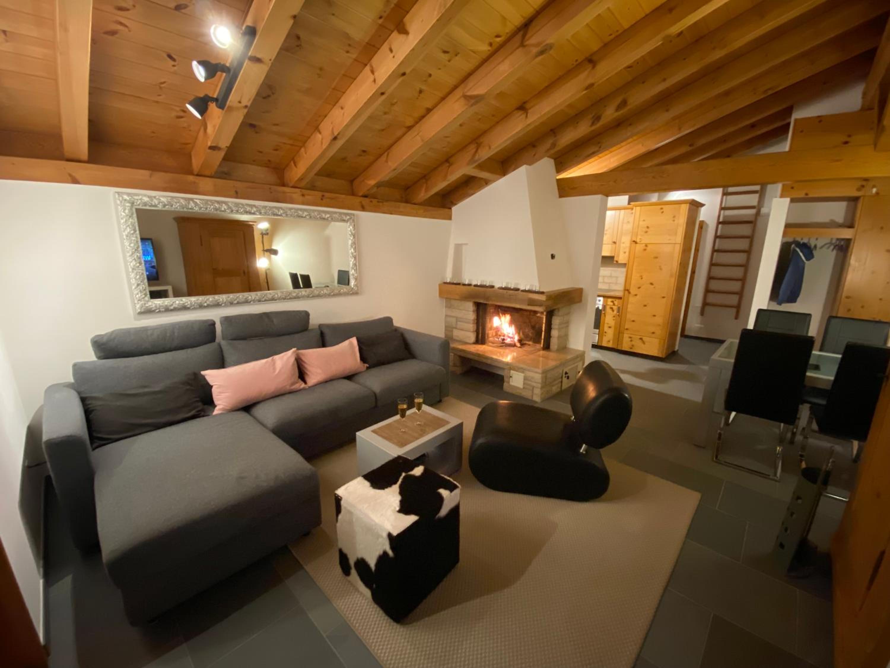 Casa Ansiel - 2.5 Zimmer Ferienwohnung am Sonnenhang von Falera