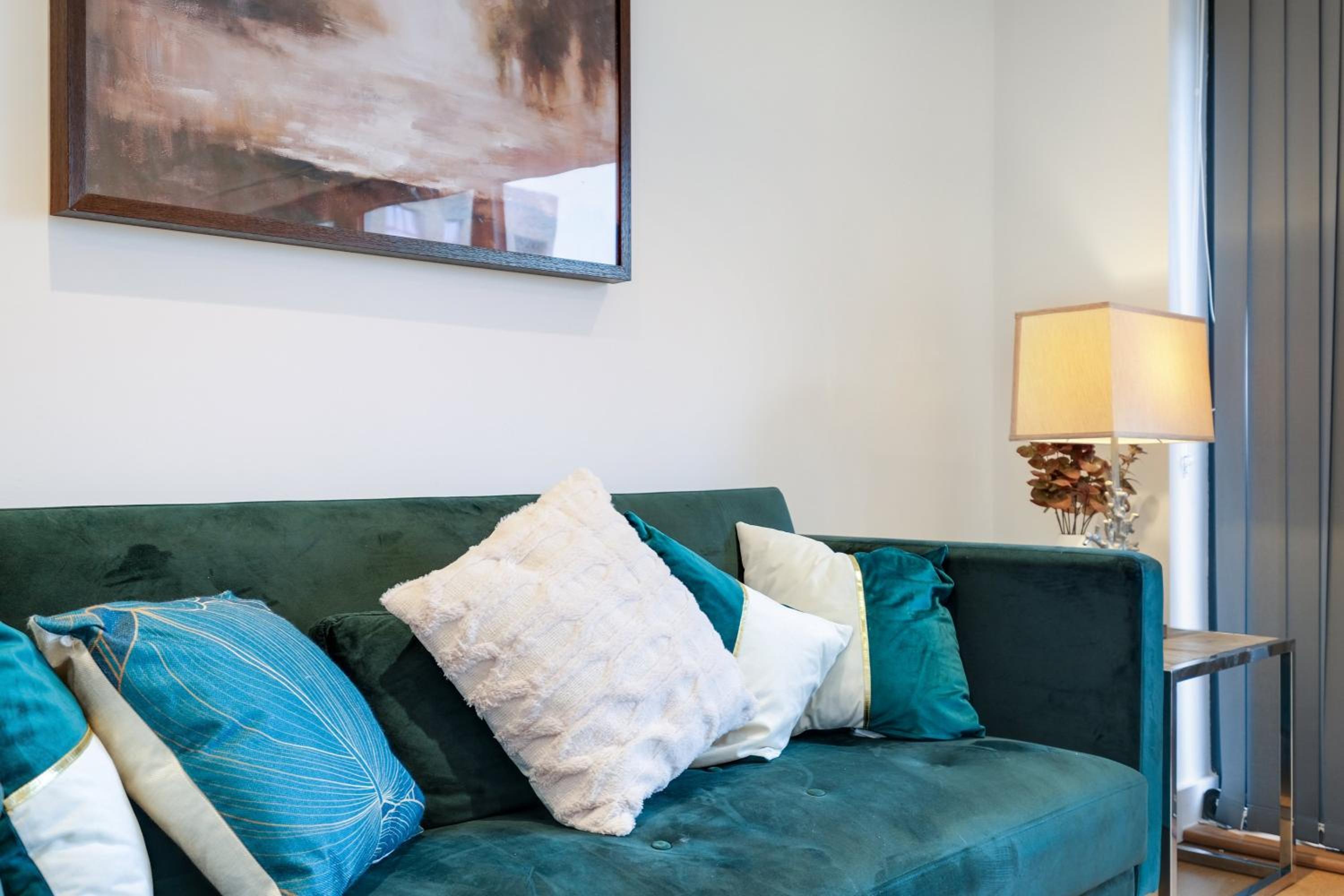 The Concord Modern 2 Bedroom Apartment
