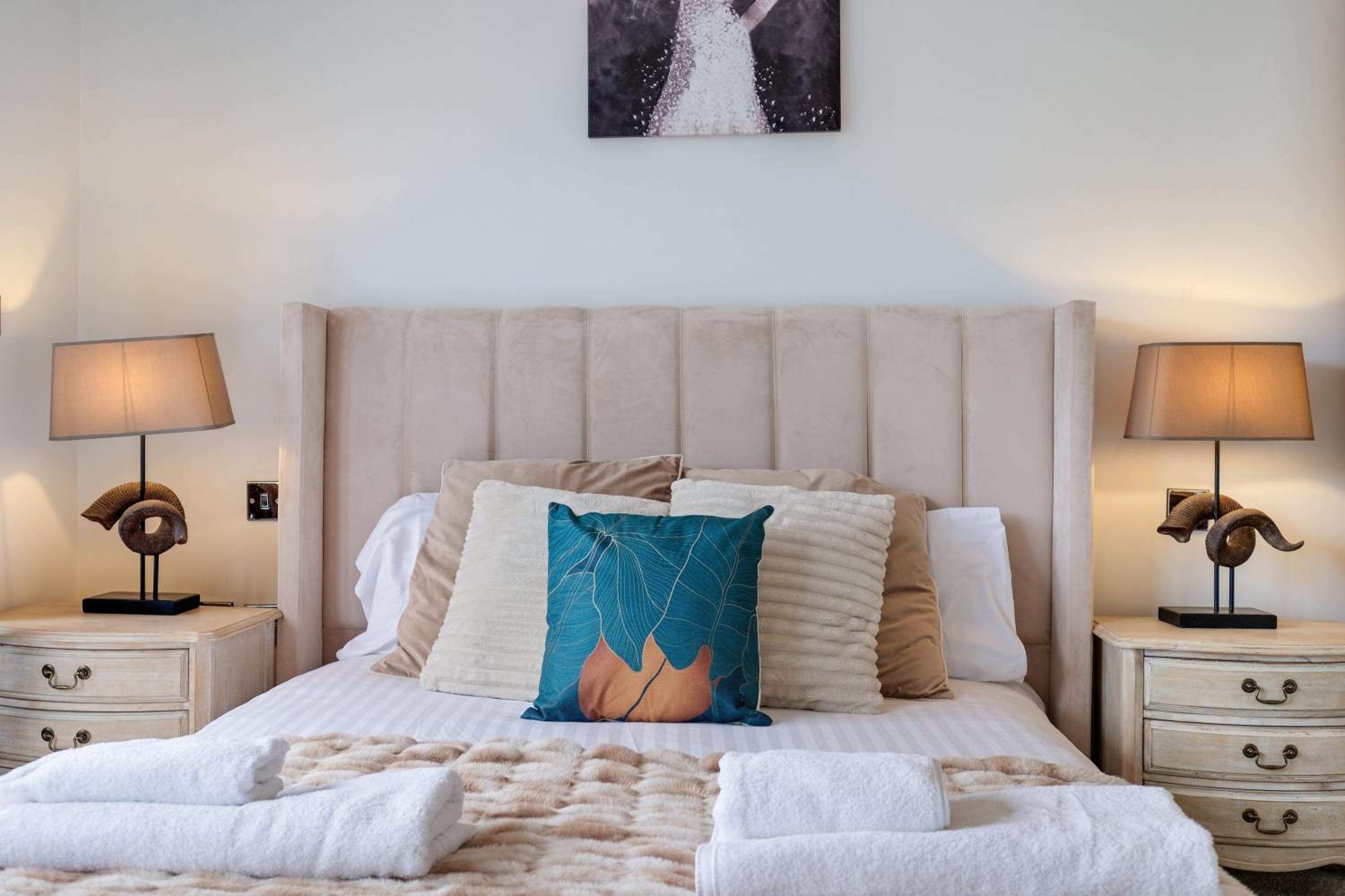 The Concord Modern 2 Bedroom Apartment