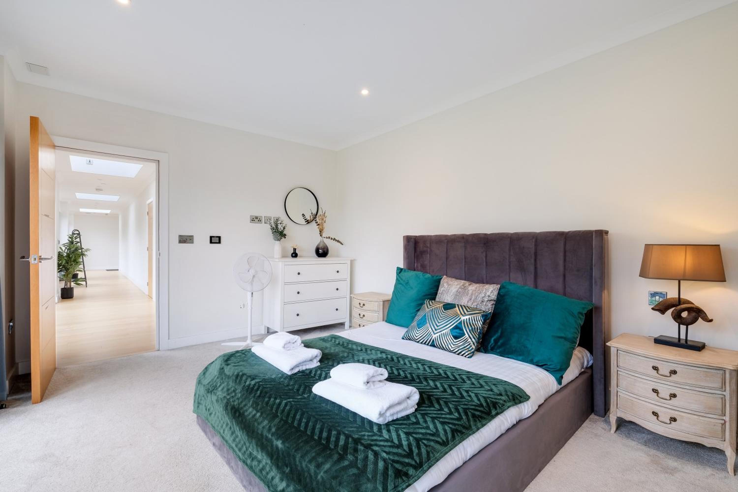 The Concord Modern 2 Bedroom Apartment