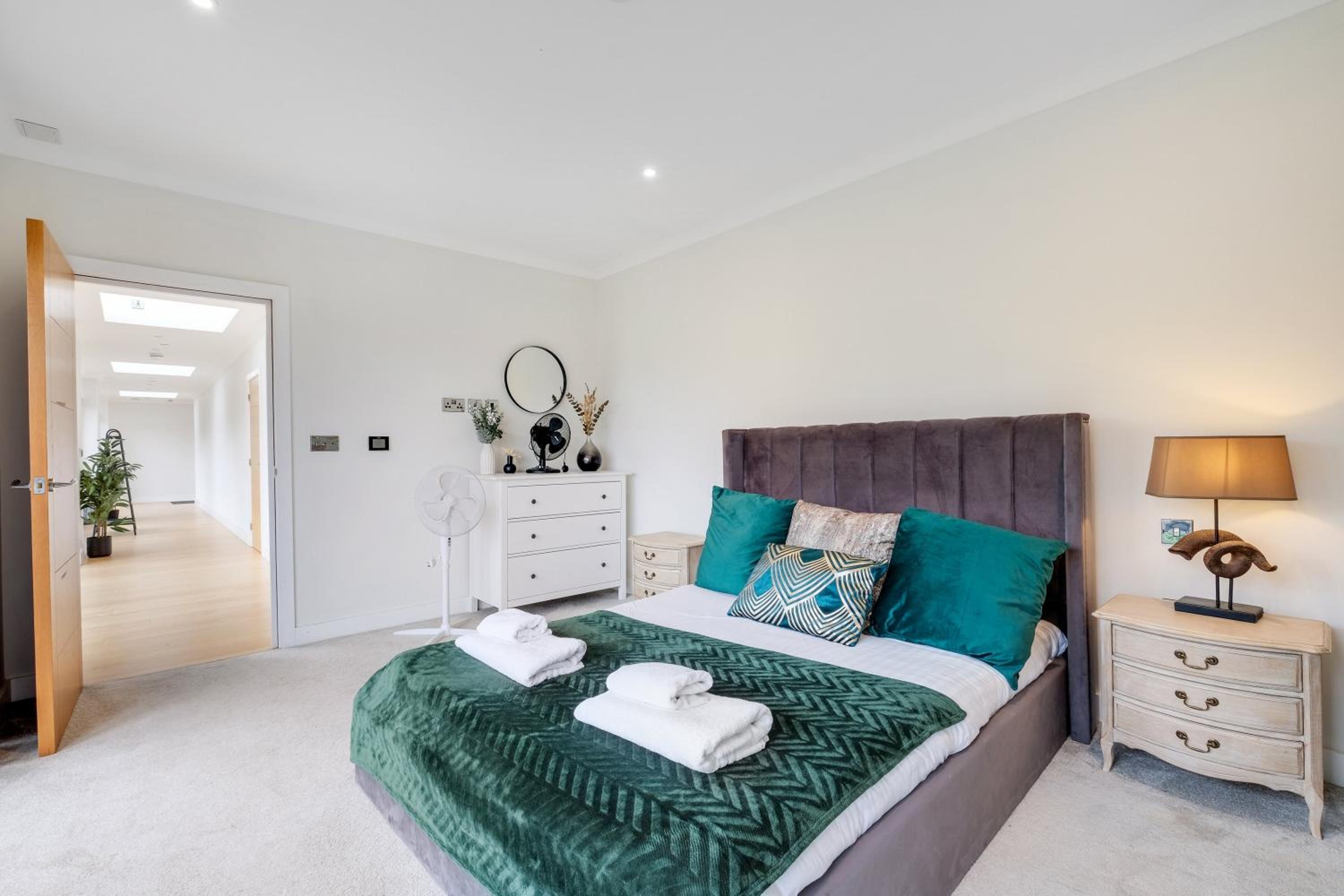 The Concord Modern 2 Bedroom Apartment