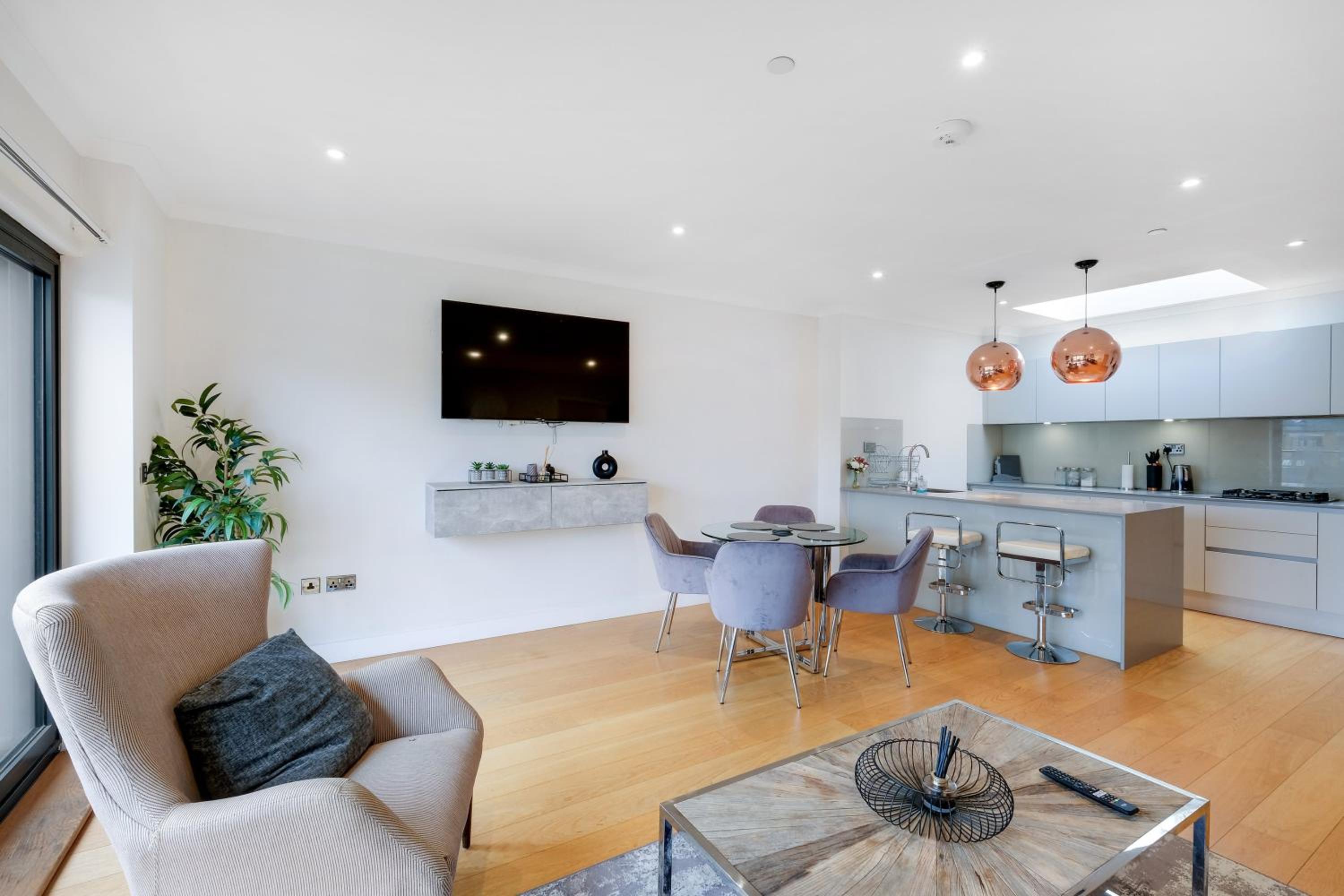 The Concord Modern 2 Bedroom Apartment