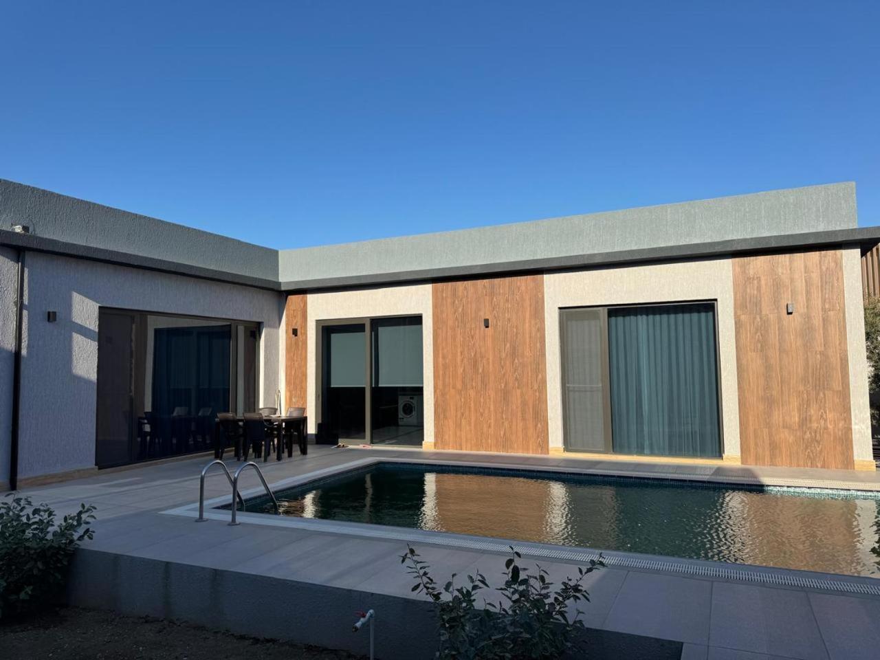 Nardaran Villas