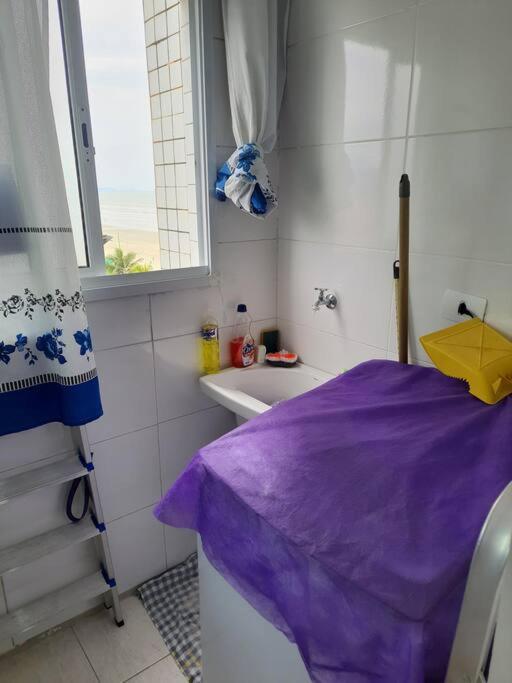 Refúgio na PG Apto Pé na Areia