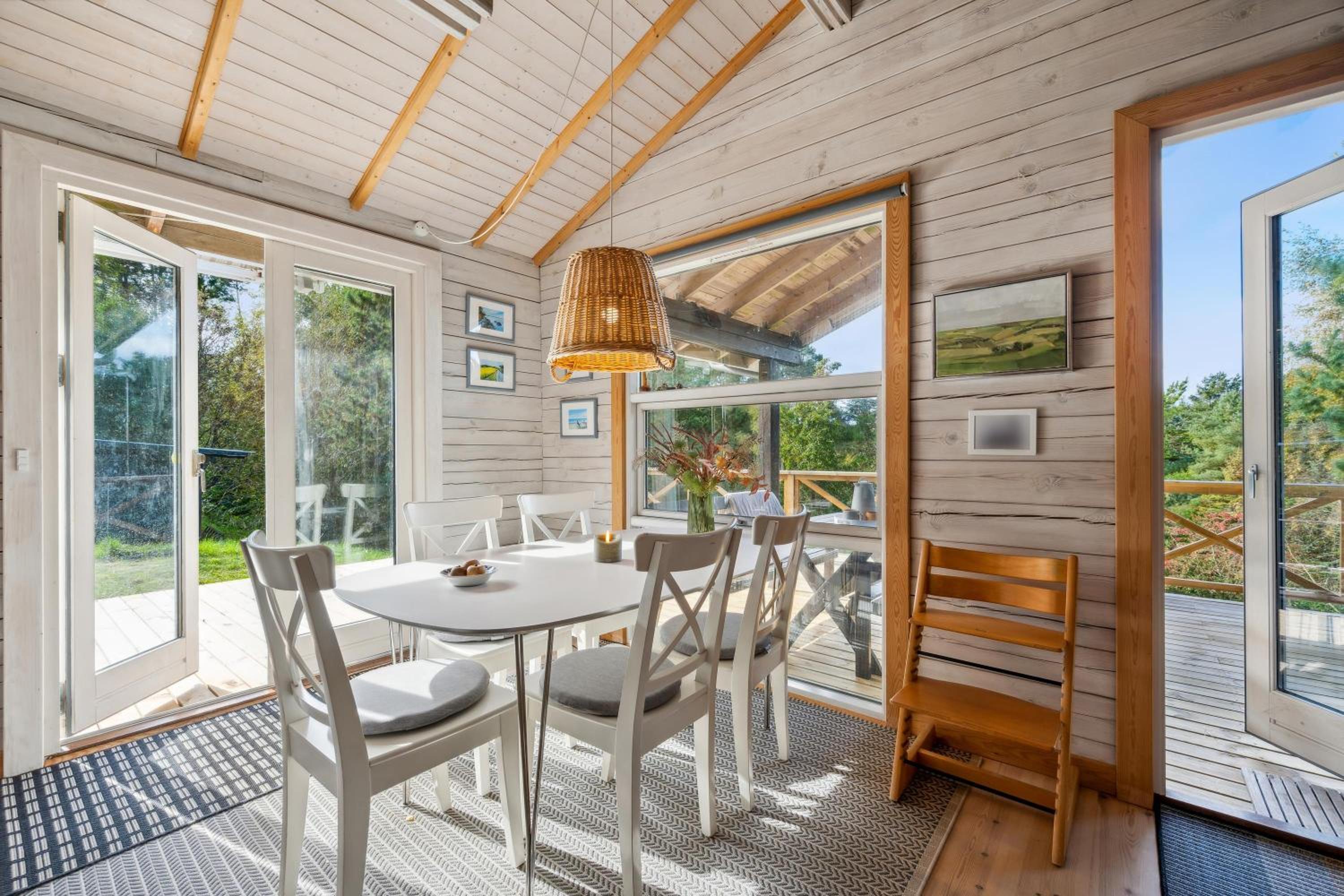 Cosy Holiday Home On A Large Hilly Natural Plot With Covered Terrace And Loft Rooms Close To Helgenæs Unique Landscape, Viewpoints And The
