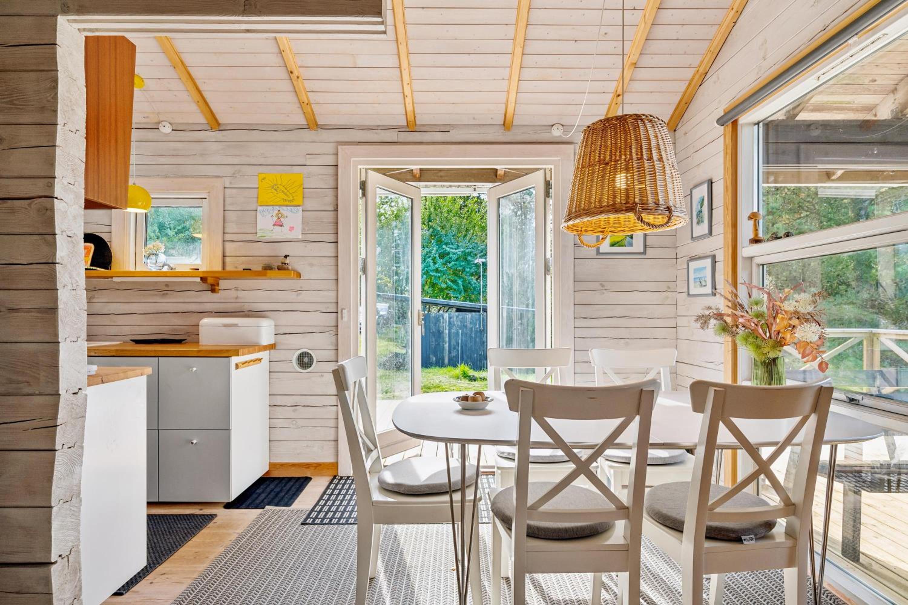 Cosy Holiday Home On A Large Hilly Natural Plot With Covered Terrace And Loft Rooms Close To Helgenæs Unique Landscape, Viewpoints And The