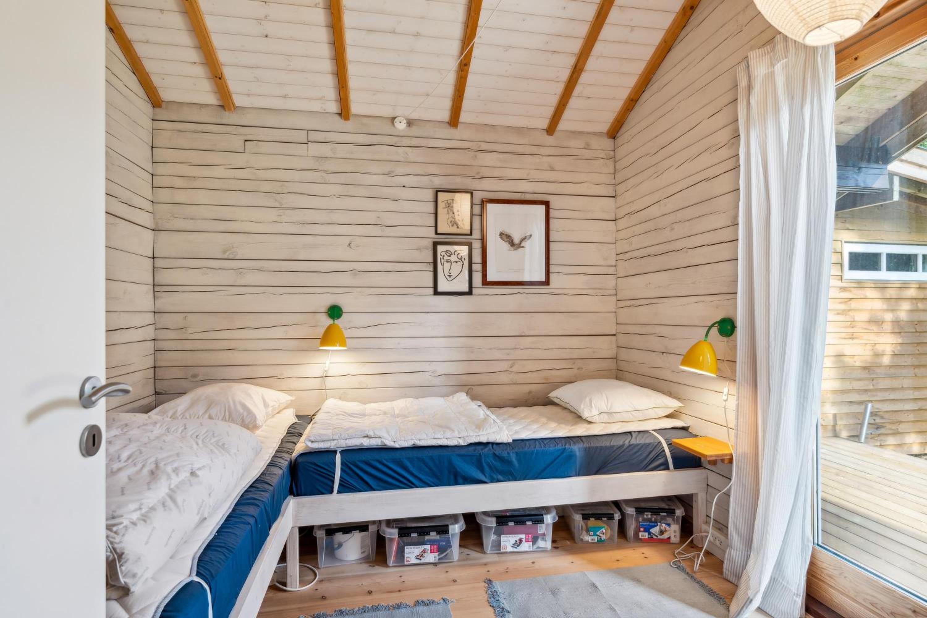 Cosy Holiday Home On A Large Hilly Natural Plot With Covered Terrace And Loft Rooms Close To Helgenæs Unique Landscape, Viewpoints And The