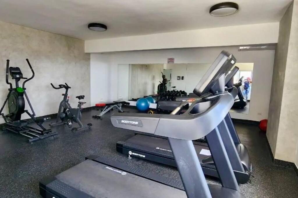 Apartmento en el corazón de la ciudad con piscina infinita y vista al mar view 2