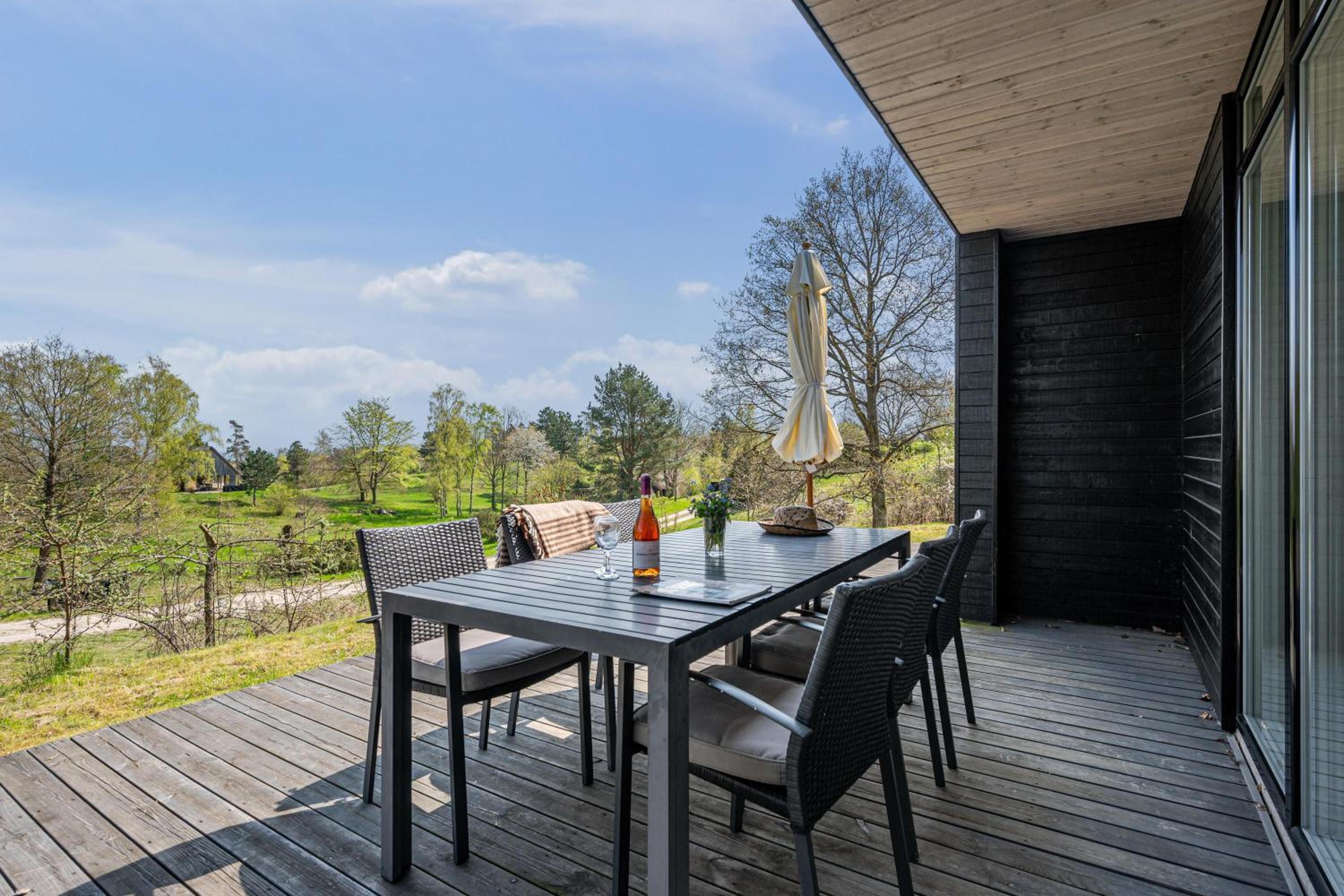 Beautiful Holiday Home On Mols With Sea View view 4