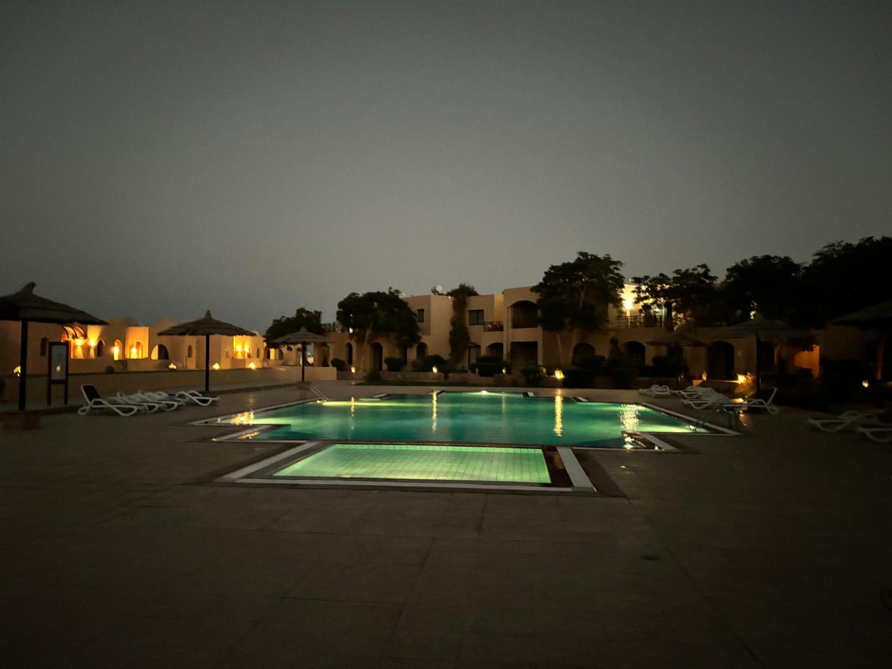 Seaview Studio Hurghada with beach and pool access
