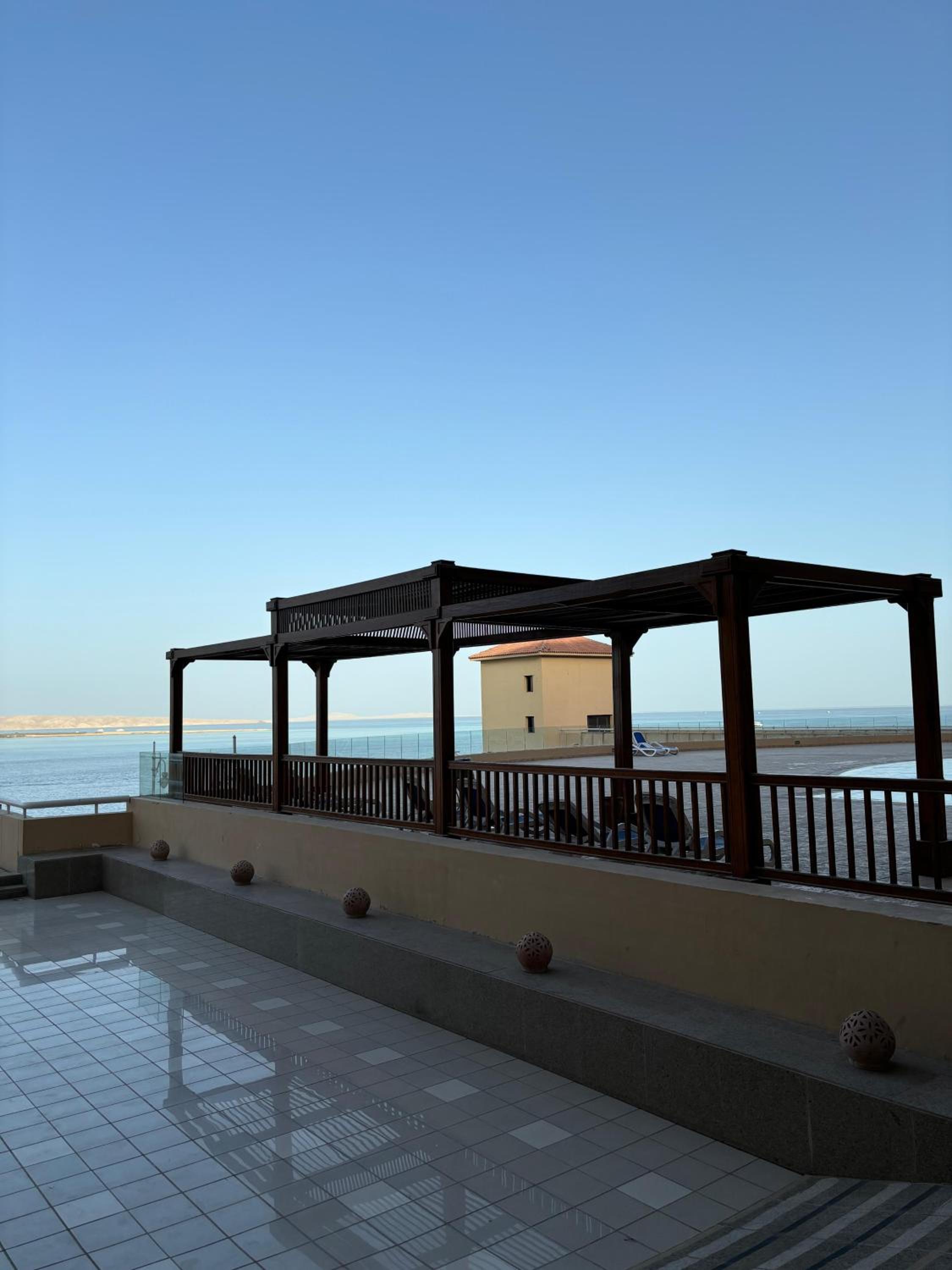 Seaview Studio Hurghada with beach and pool access