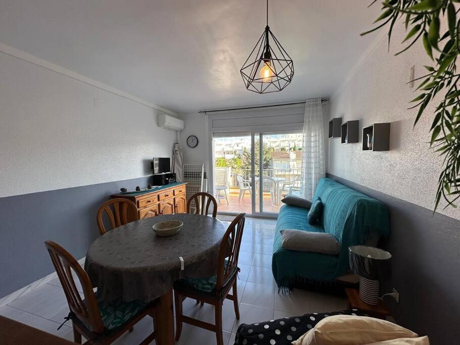 Apartamento vista piscina AV-28