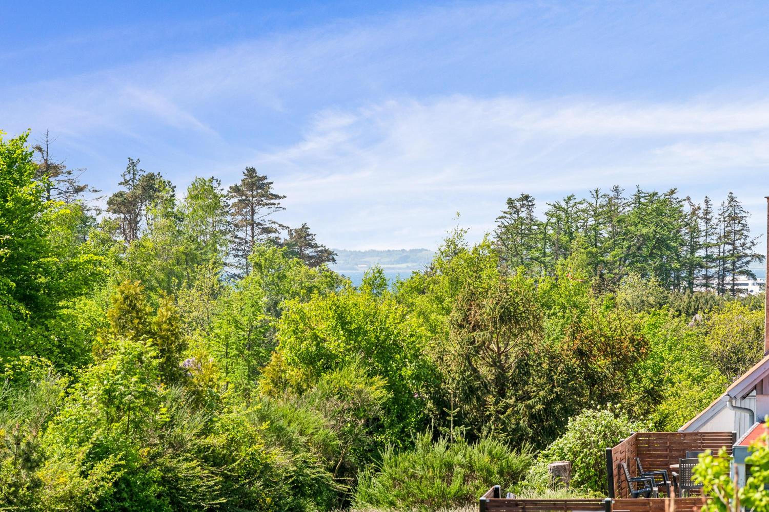Charming, Well-Maintained Holiday On Two Levels Home Near Ebeltof