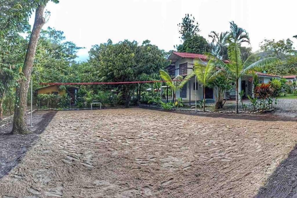 Relájate en el llano Piscina privada y naturaleza
