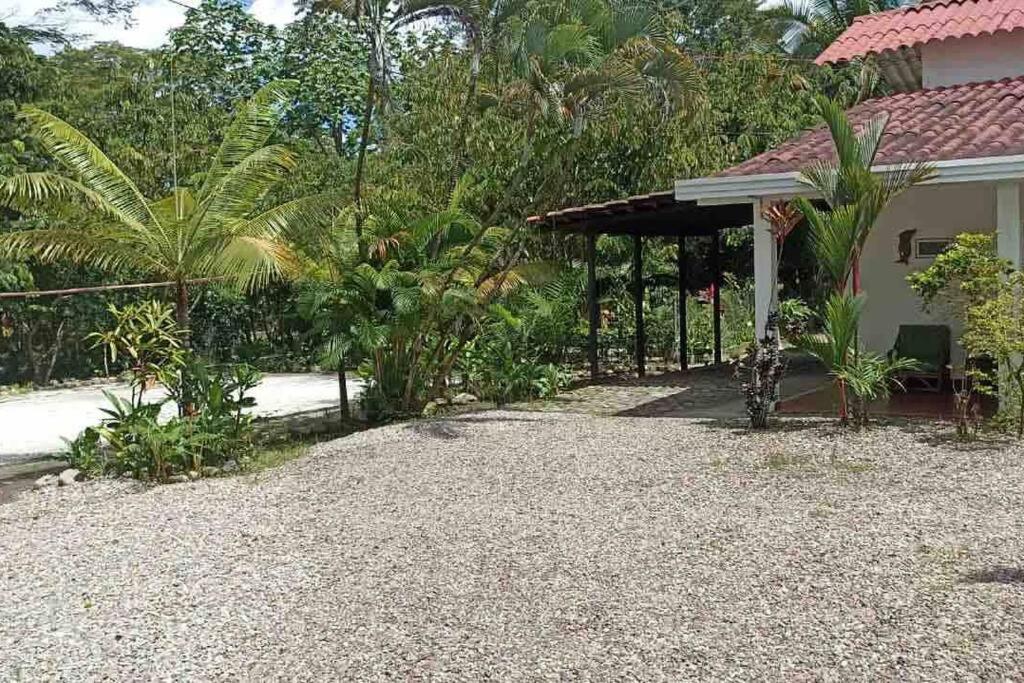 Relájate en el llano Piscina privada y naturaleza