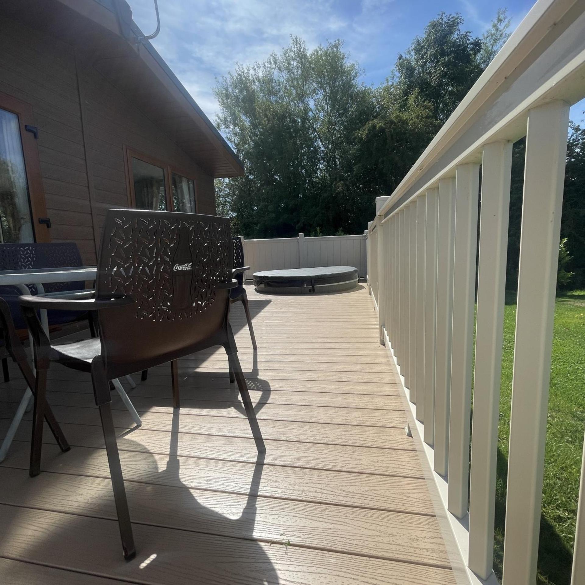 Hotel Springwell Lodge With Hot Tub