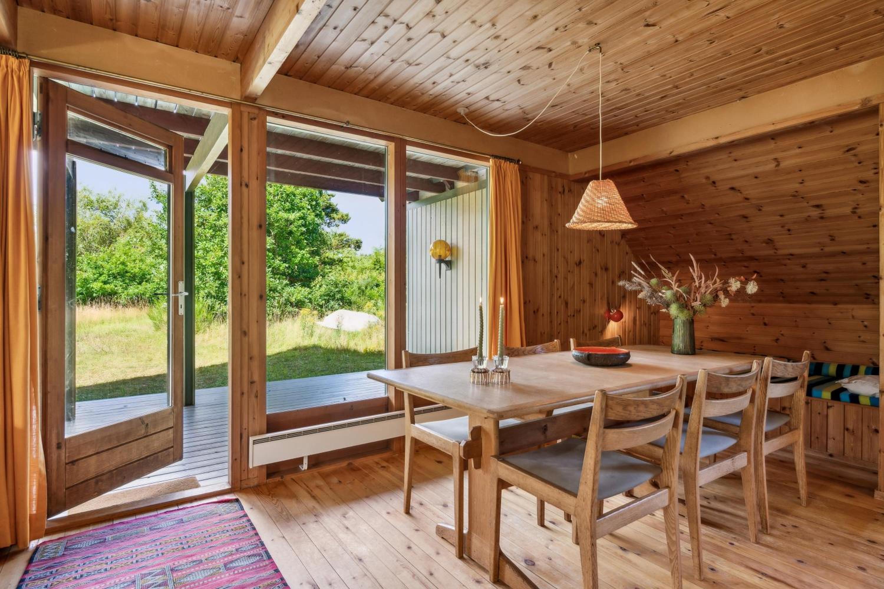 Authentic And Cosy Holiday Home On A Large Natural Plot Close To The Child-Friendly Bønnerup Beach And The Charming Fishing Harbour