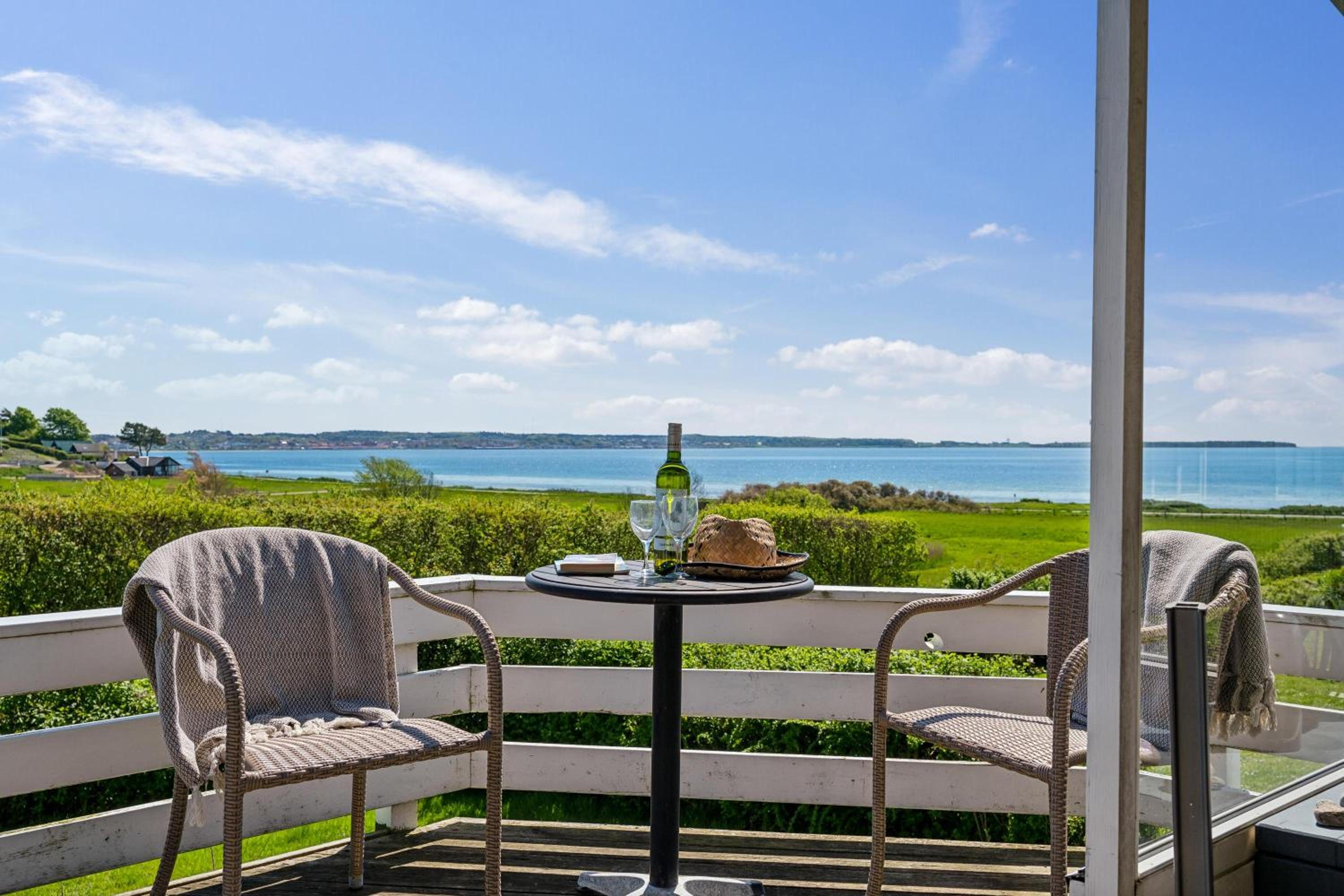 Lovely Holiday Home With Panoramic Views Over Ebeltoft Vig And Mols