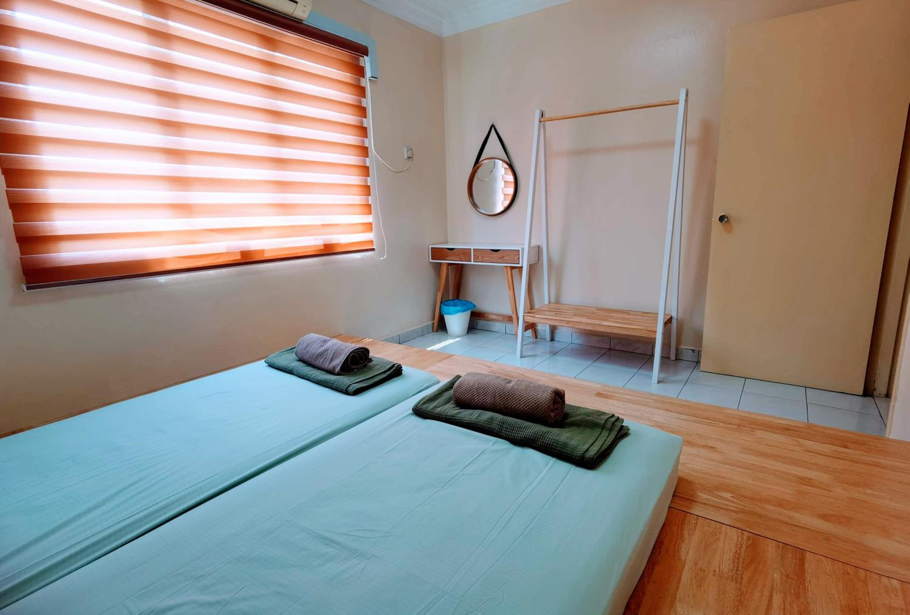 Tatami MUJI Relax 5p City center Staycation MRT