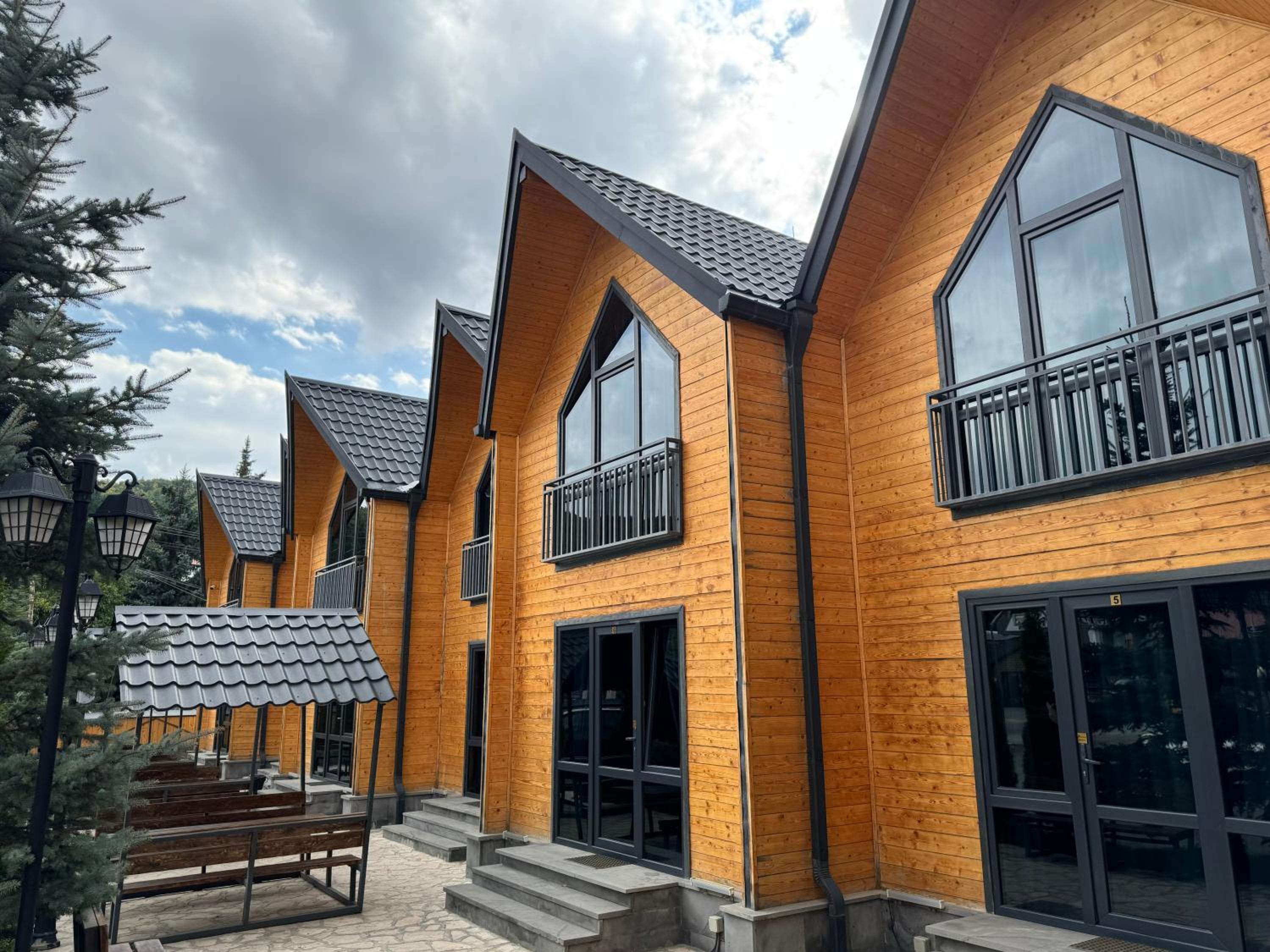 Everest Rest House