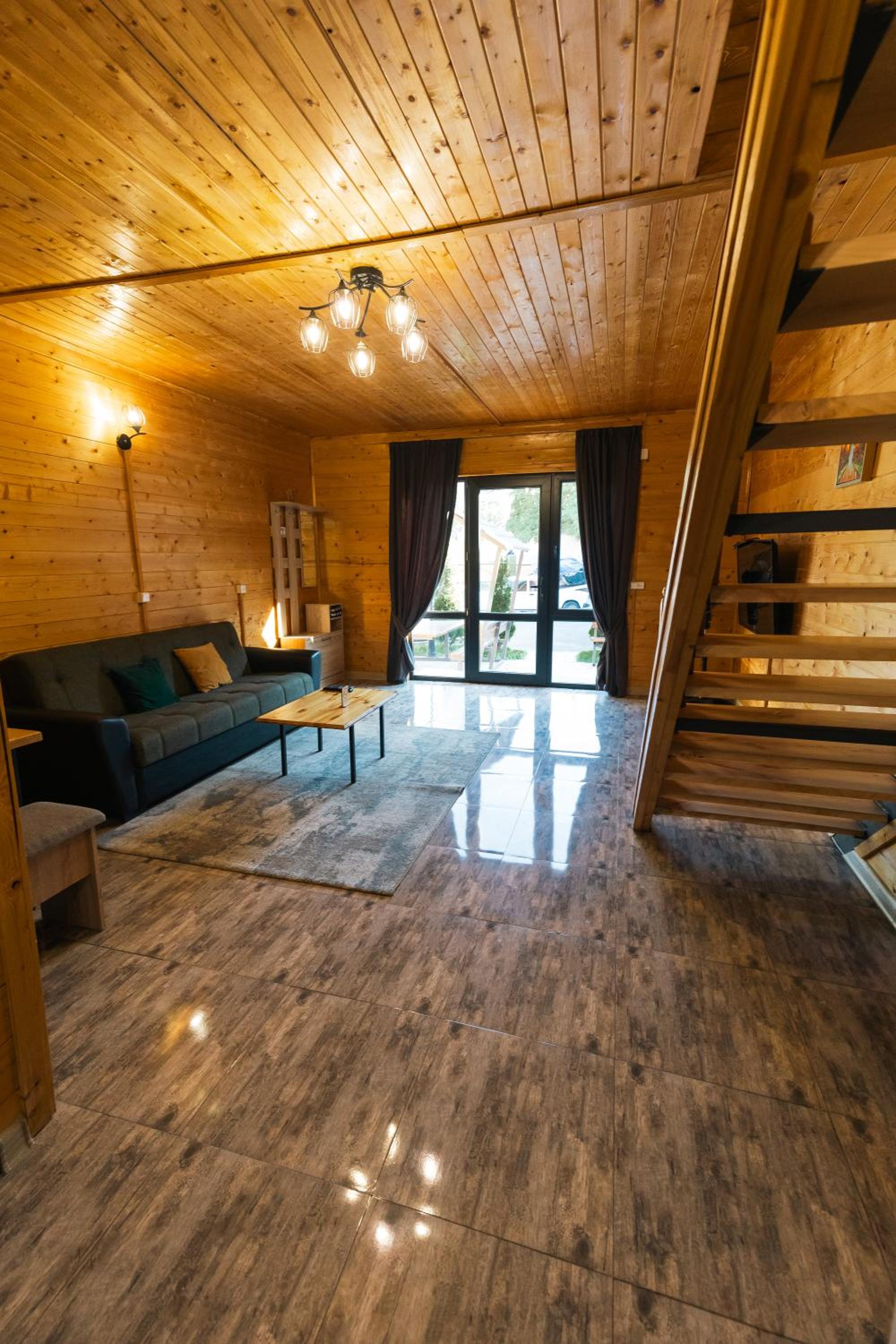 Everest Rest House