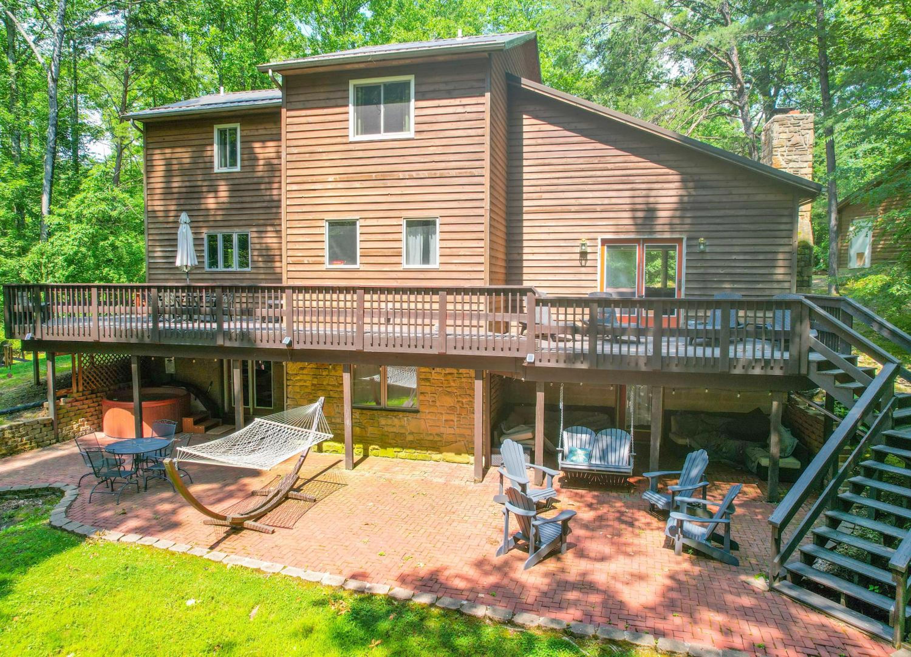 Bloomington Vacations - The Ridge - Property Image 1