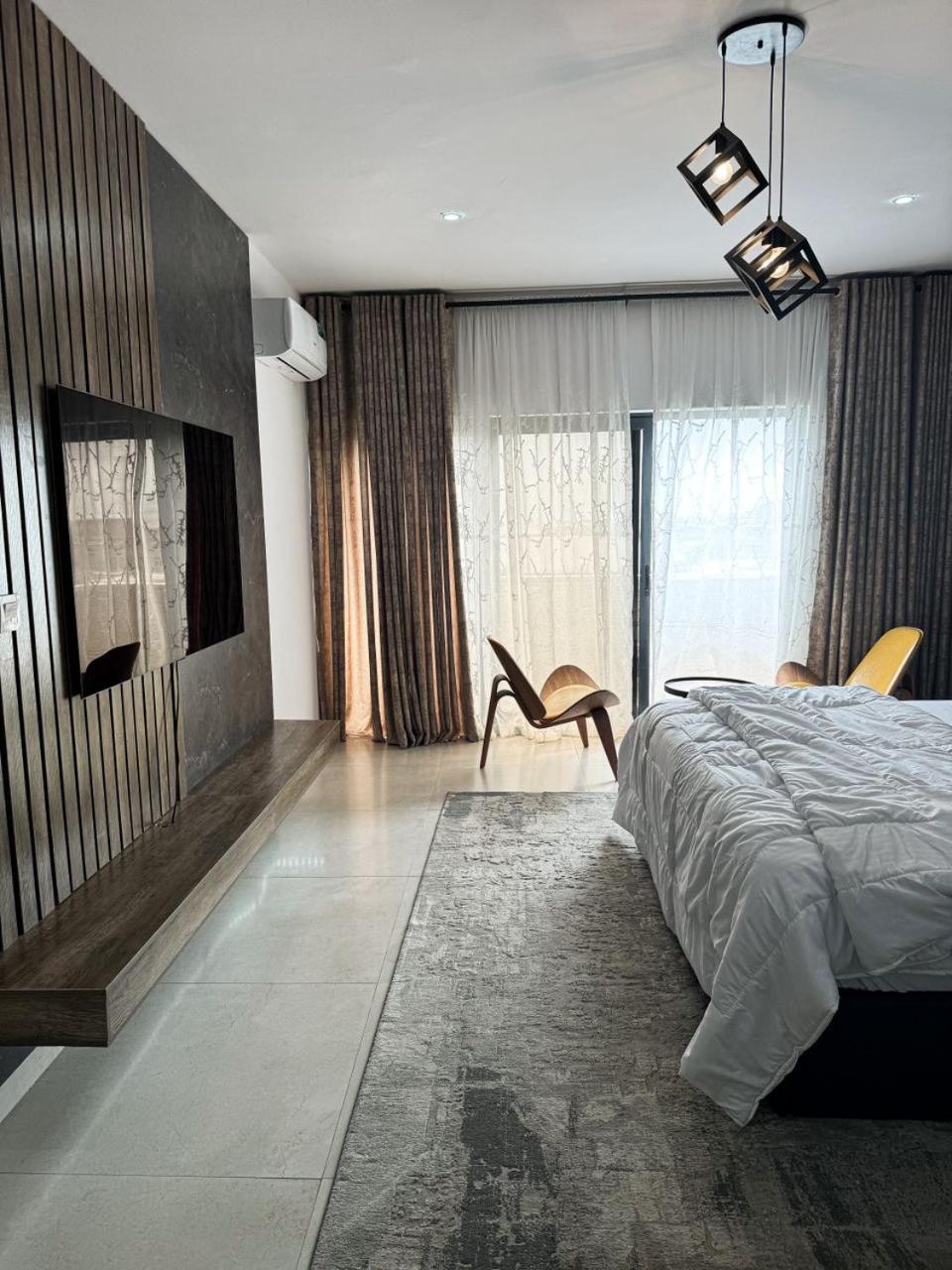 Colan Apartments
