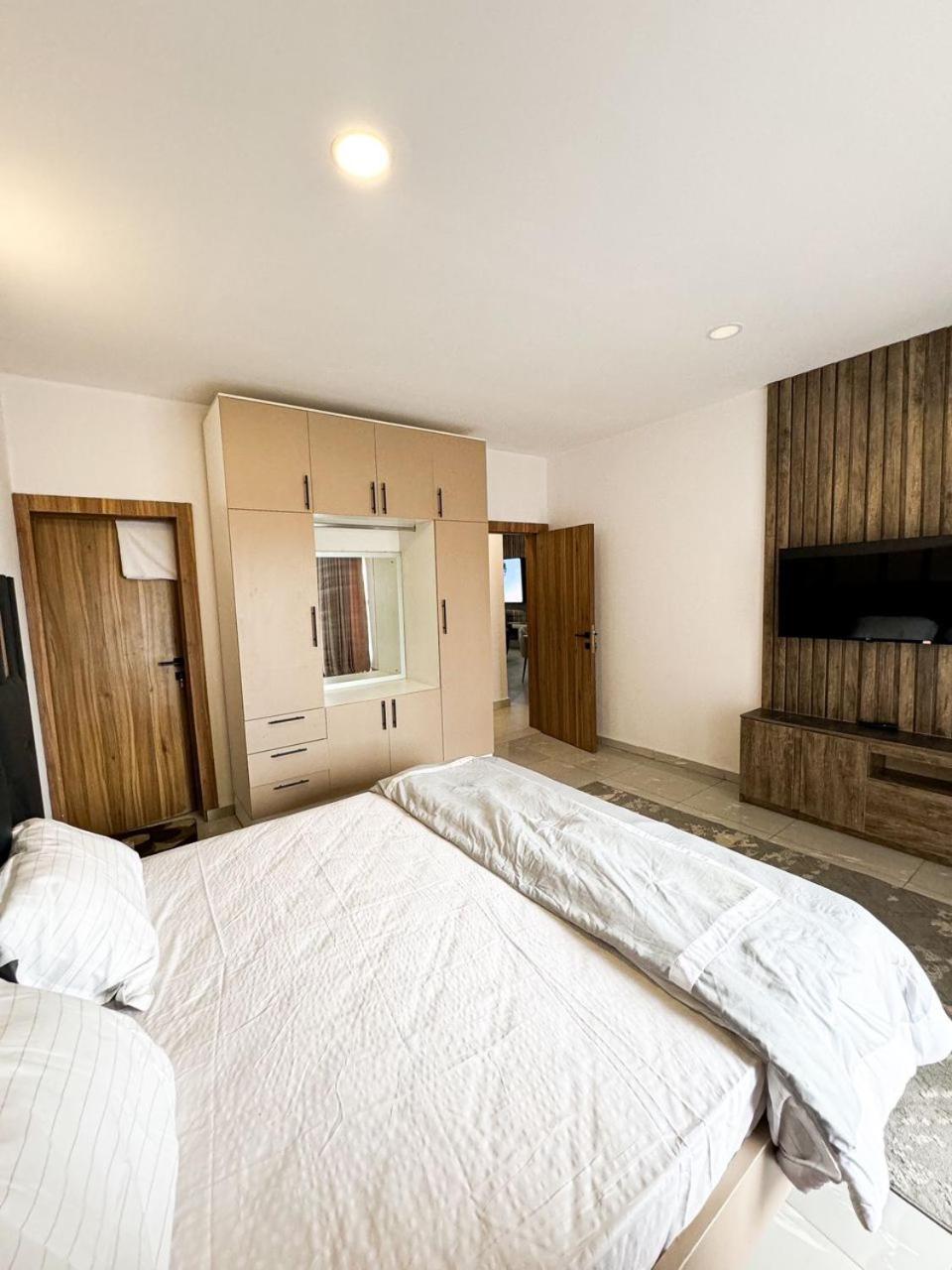 Colan Apartments