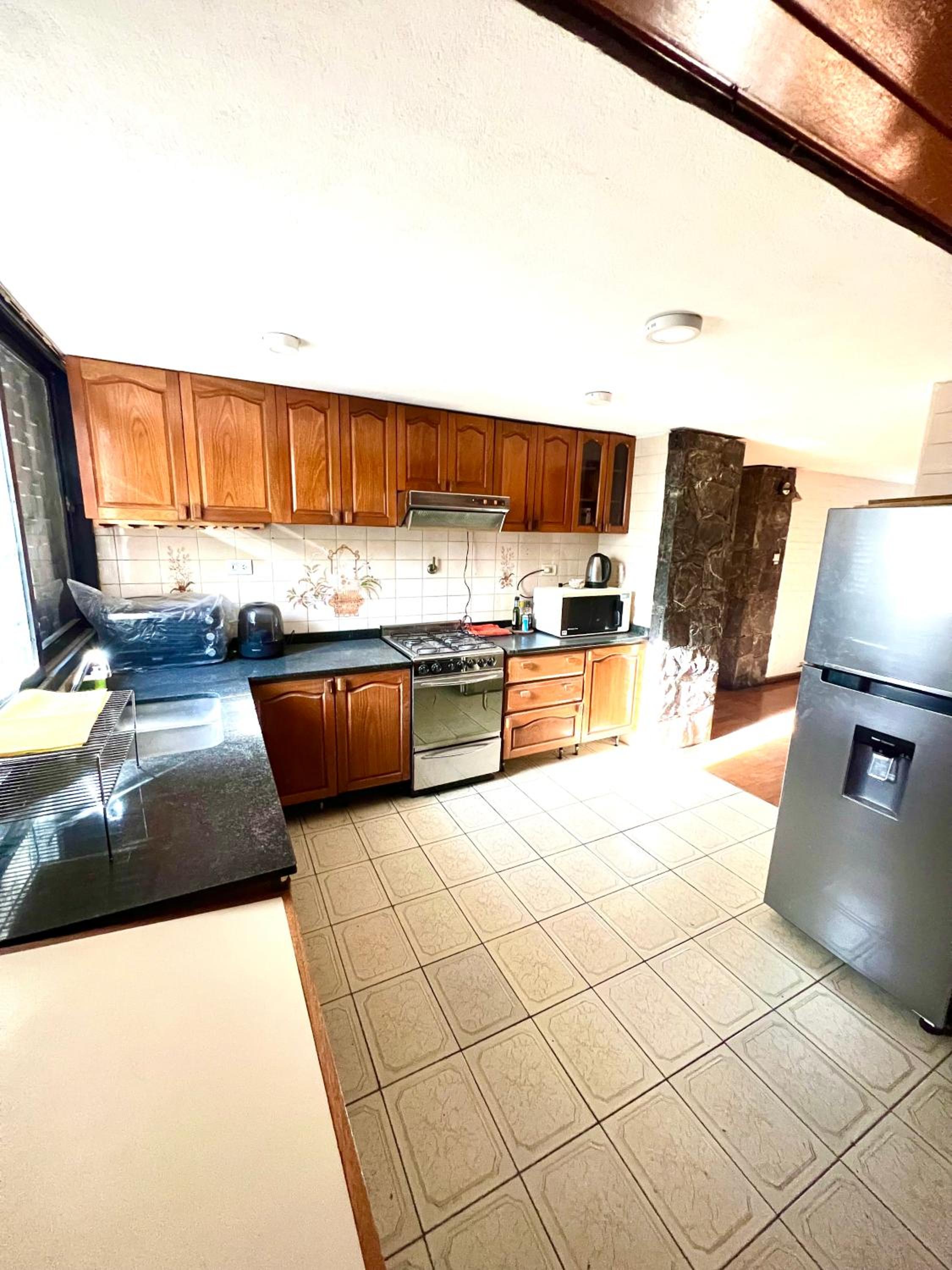 Lujosa casa en la mejor zona de chacras, Mendoza, con piscina, jardín y quincho