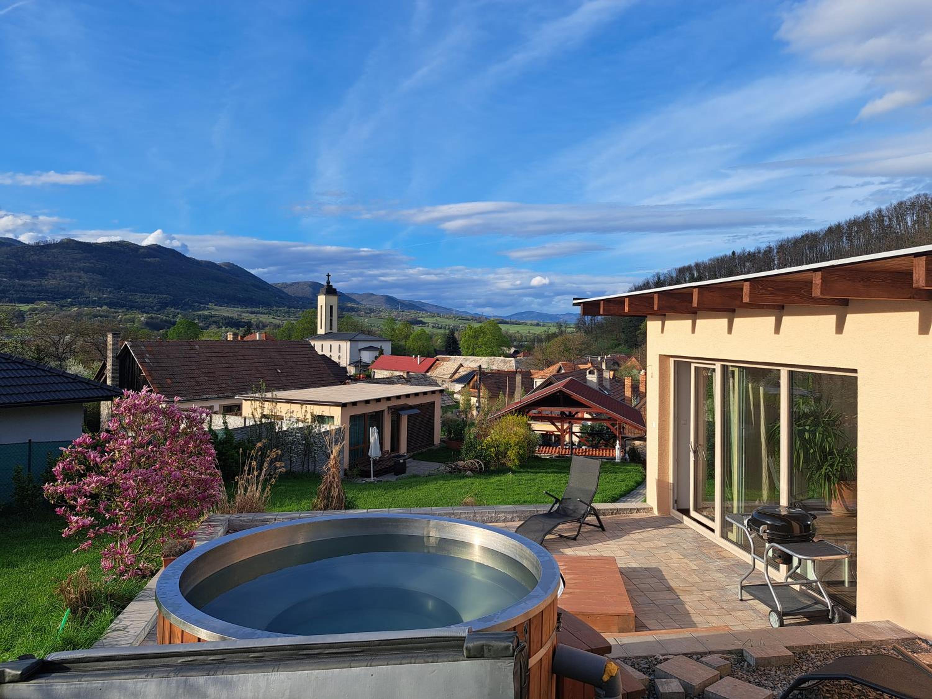 Hotel Lavanda Garden Apartment - Image 1