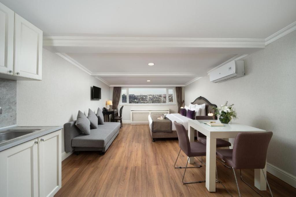 Meroddi La Porta Otel - Image 20