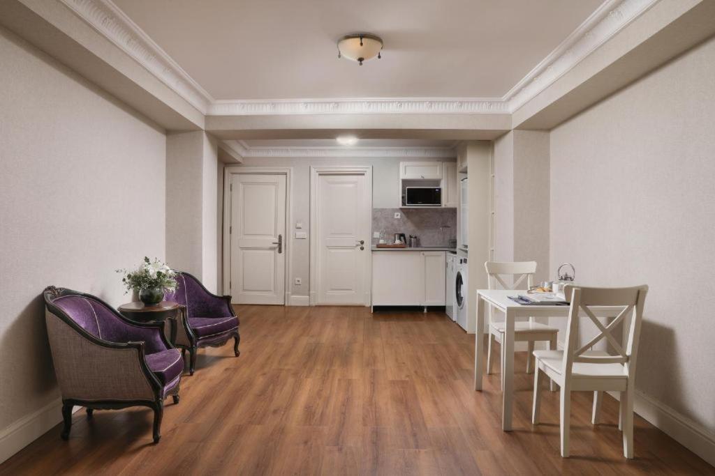 Meroddi La Porta Otel - Image 23