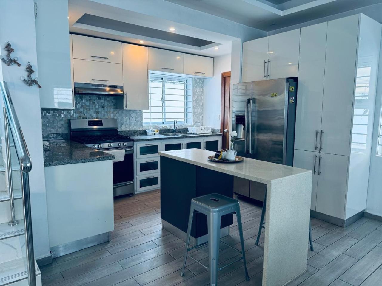 Villa Sol Quatro with private pool and near beach view 3