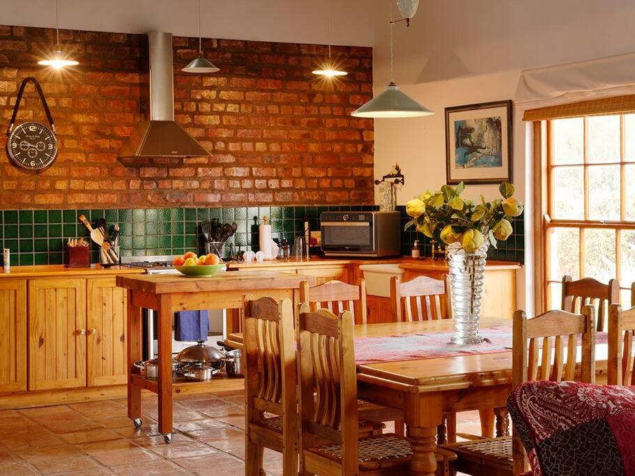Clyde House, Self Catering Guest House, Mcgregor view 3