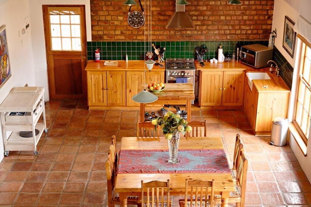Clyde House, Self Catering Guest House, Mcgregor view 2