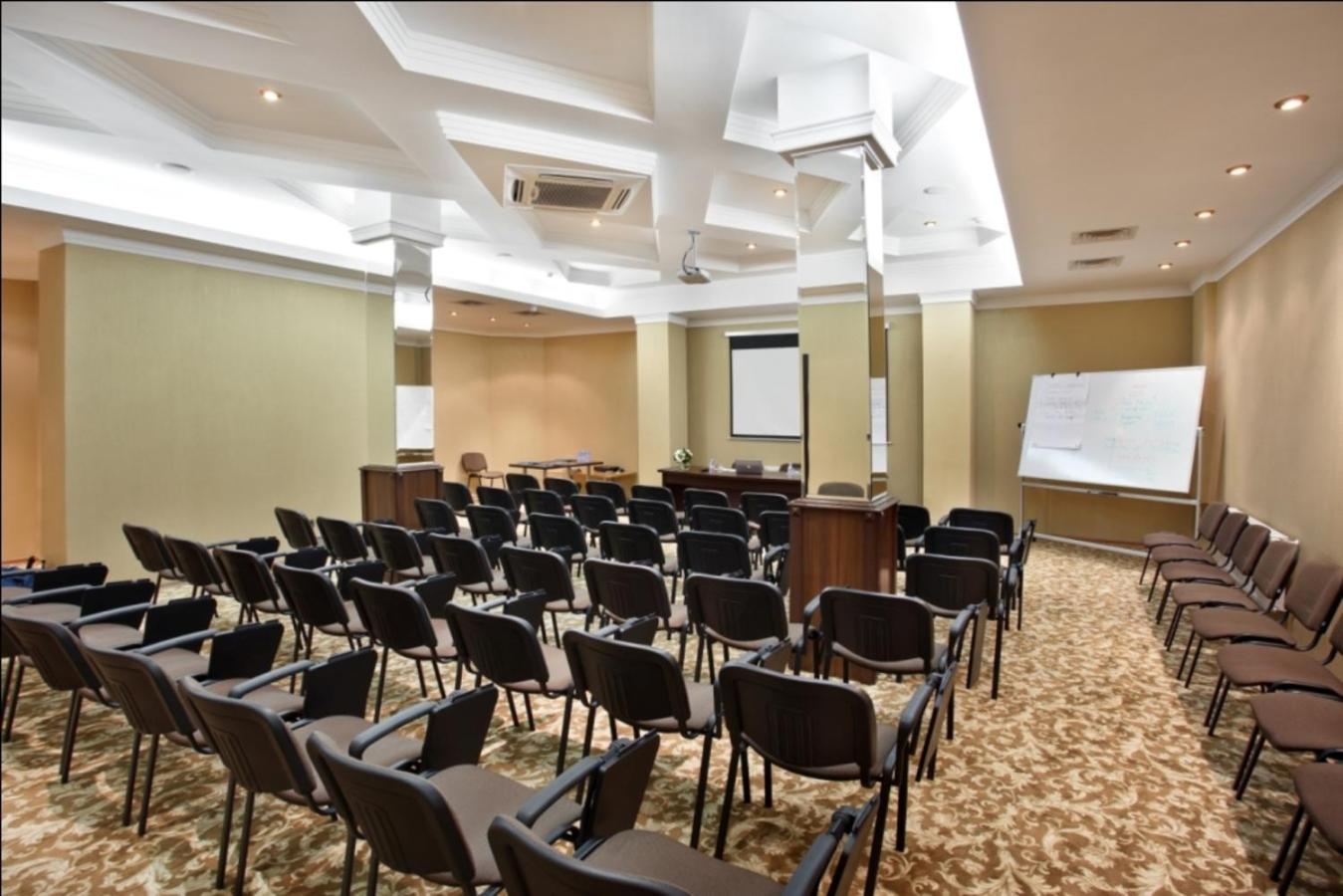 Alexandrovskiy Hotel