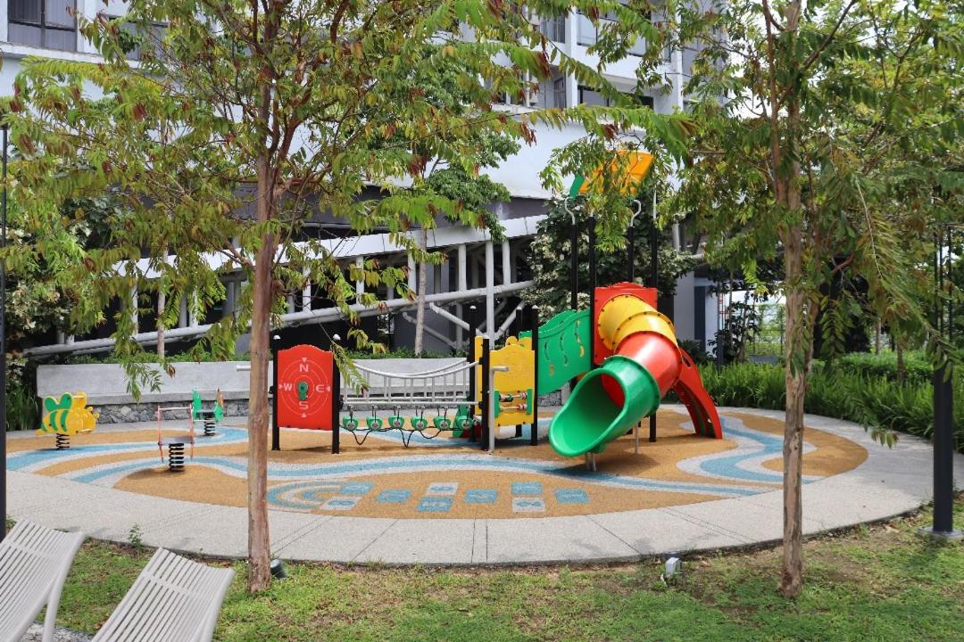 Trion kl Bintang Service Suite